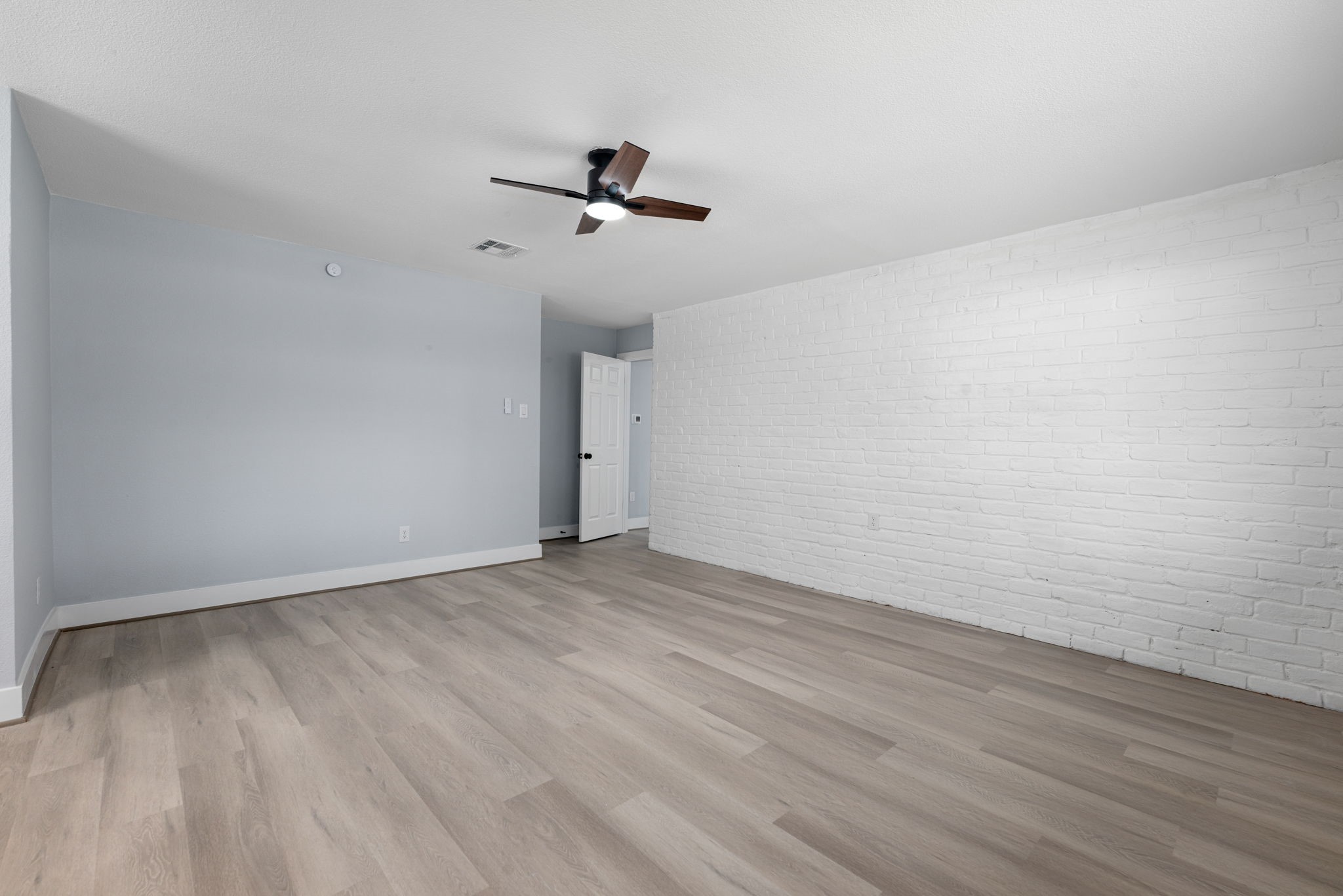 23011 Whispering Willow Drive Property Photo 21