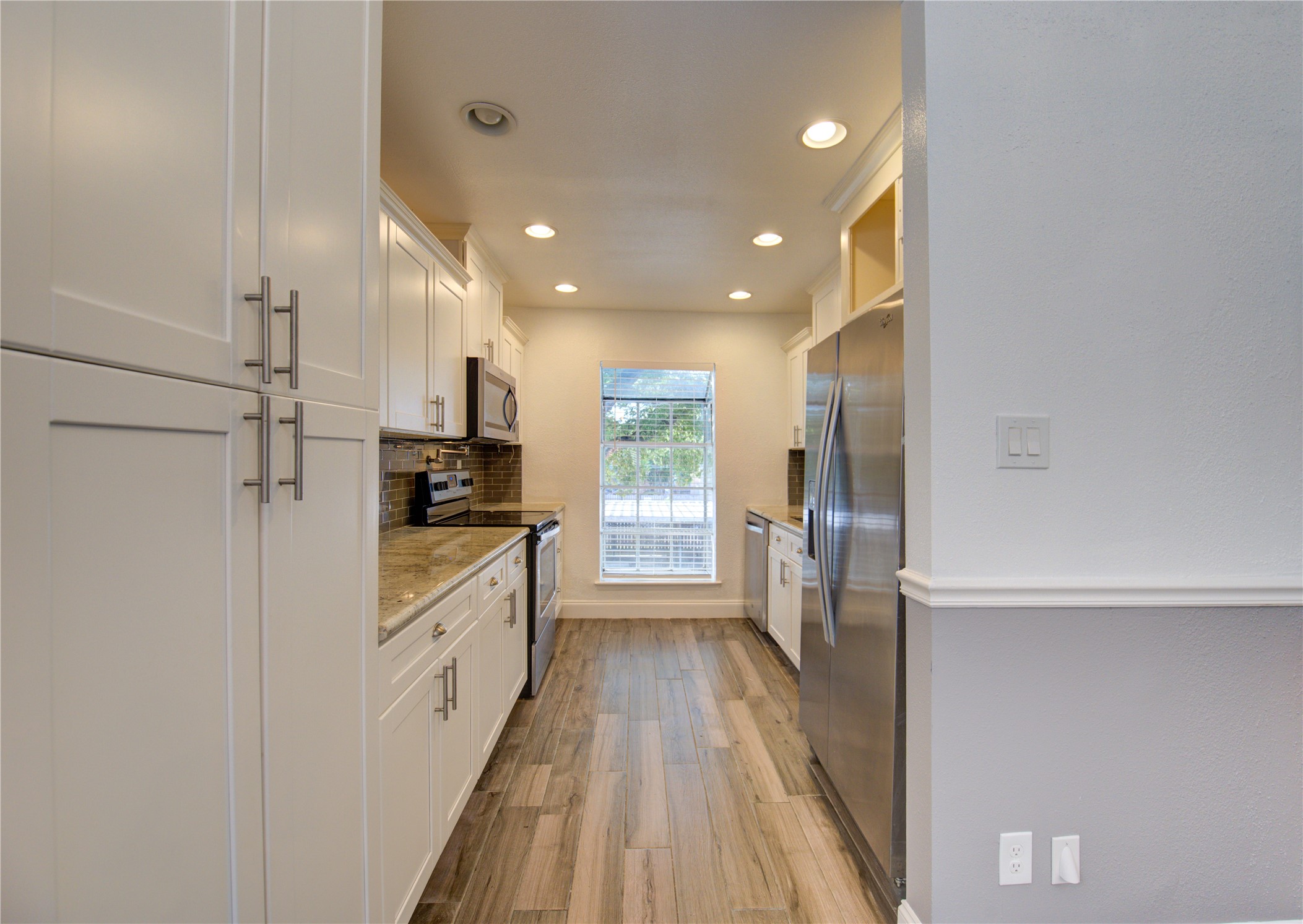 9809 Richmond Avenue D5 Property Photo 7