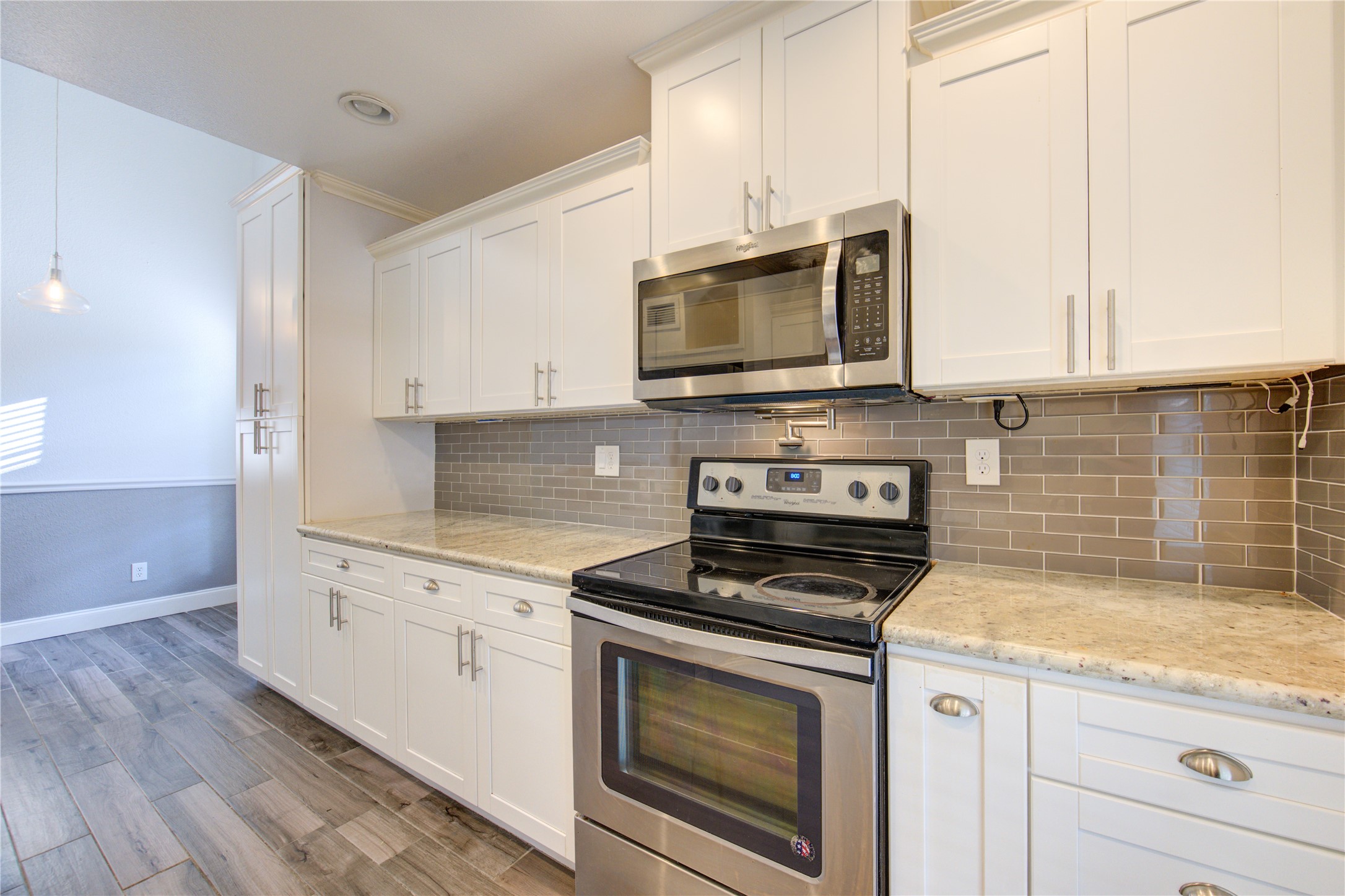 9809 Richmond Avenue D5 Property Photo 9