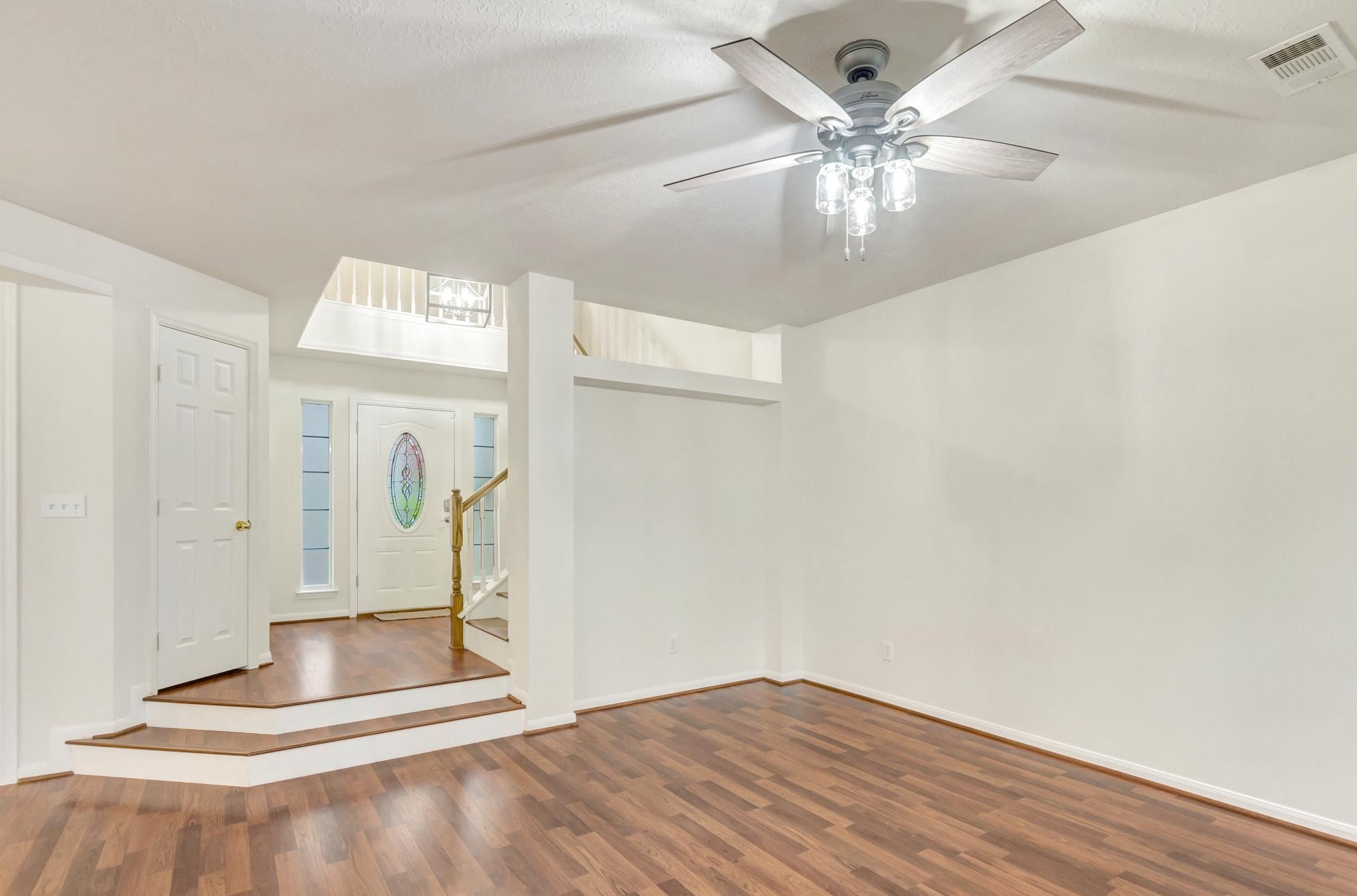 100 Piper Trace Property Photo 14