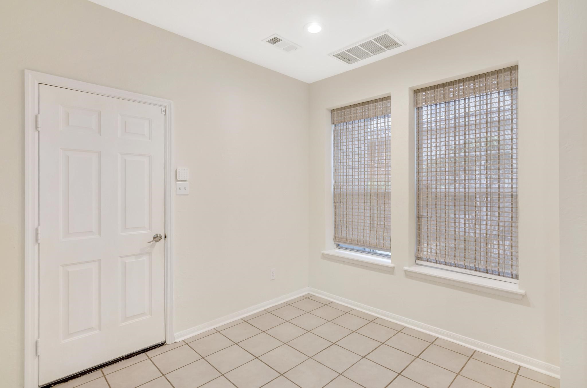 100 Piper Trace Property Photo 19