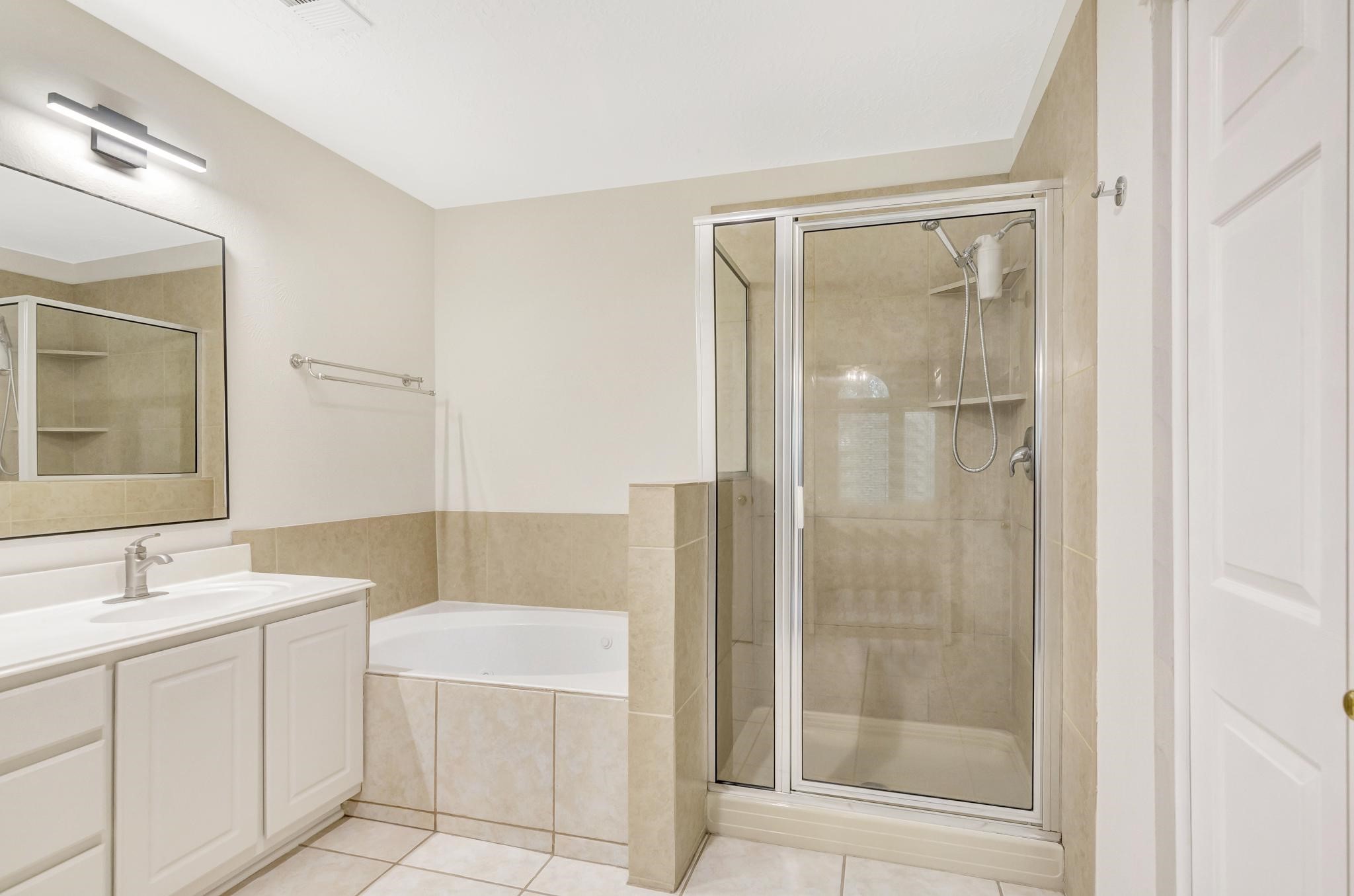 100 Piper Trace Property Photo 28