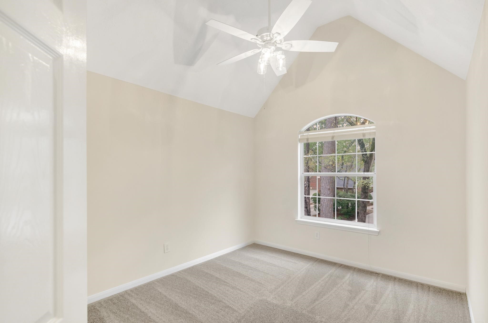 100 Piper Trace Property Photo 29