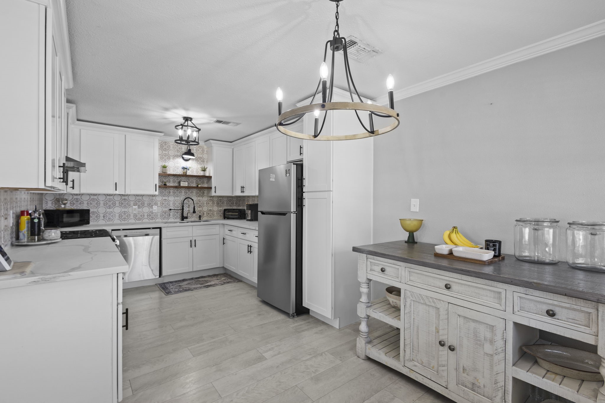 1006 Montgomery Street Property Photo 5
