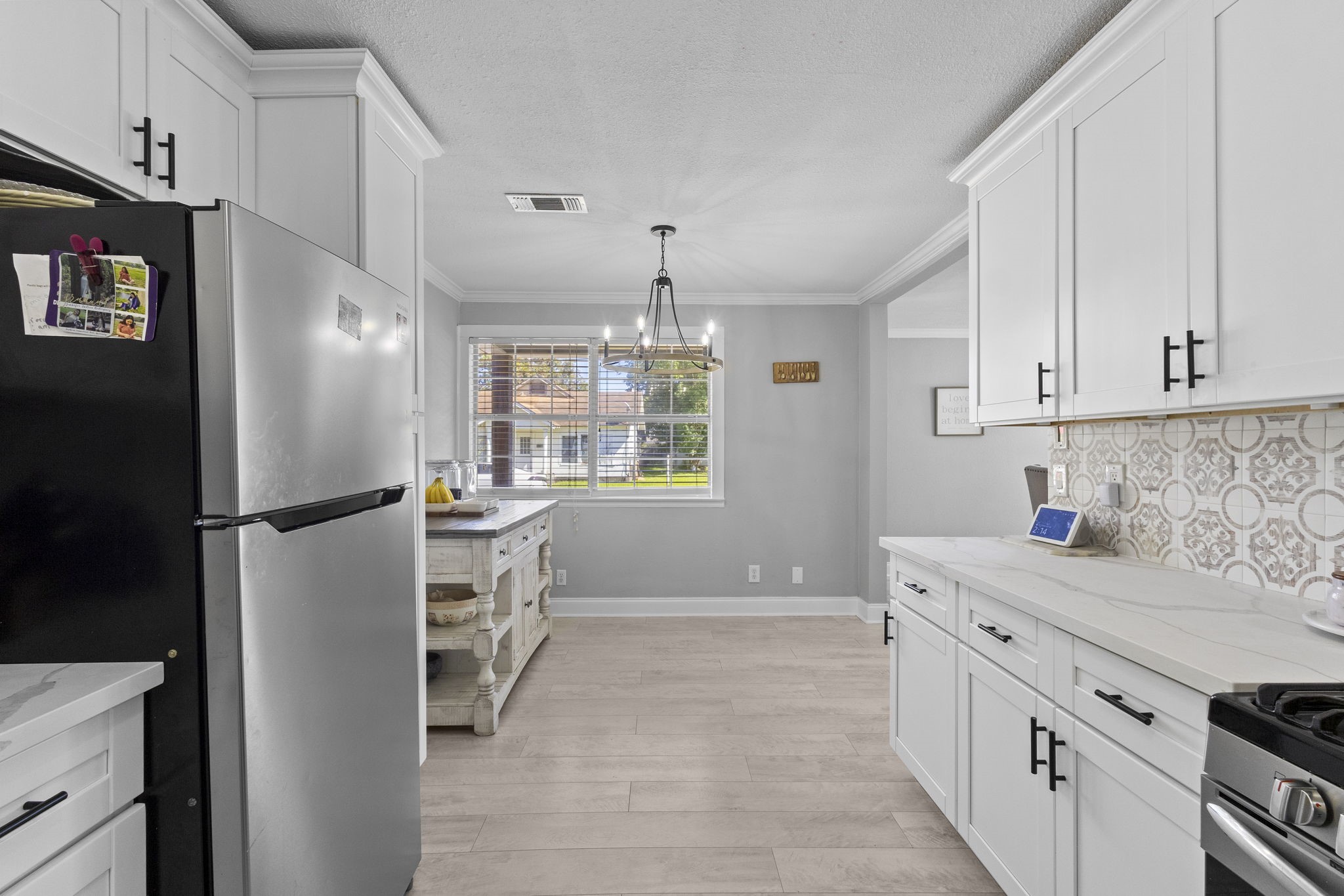 1006 Montgomery Street Property Photo 9