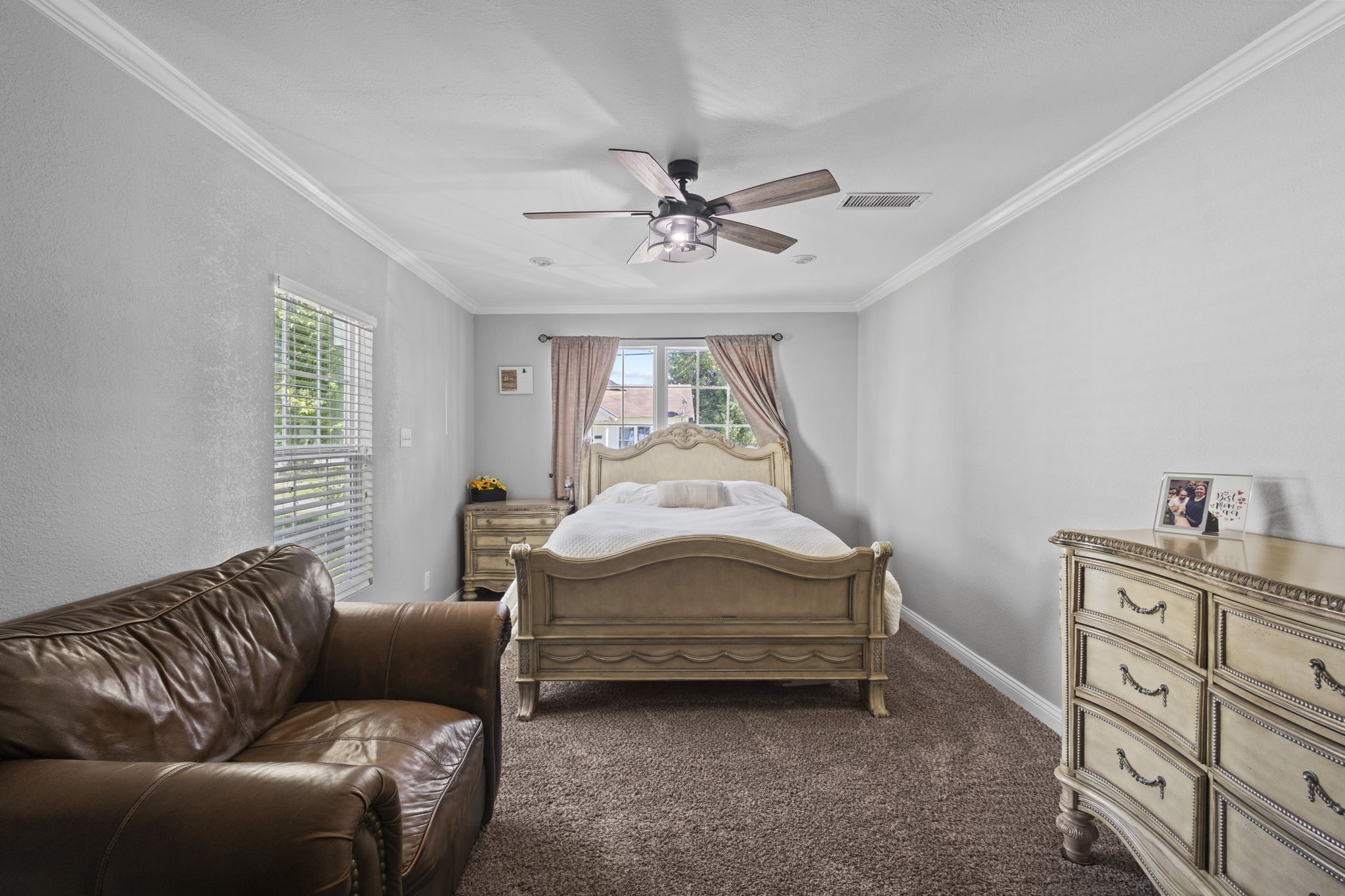 1006 Montgomery Street Property Photo 26