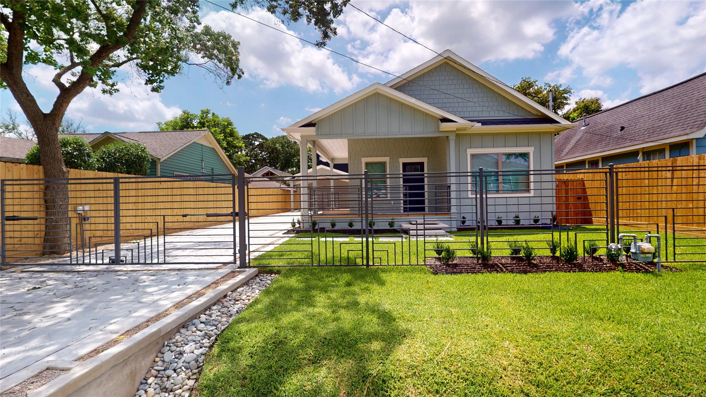 4305 Rogers Street Property Photo 1