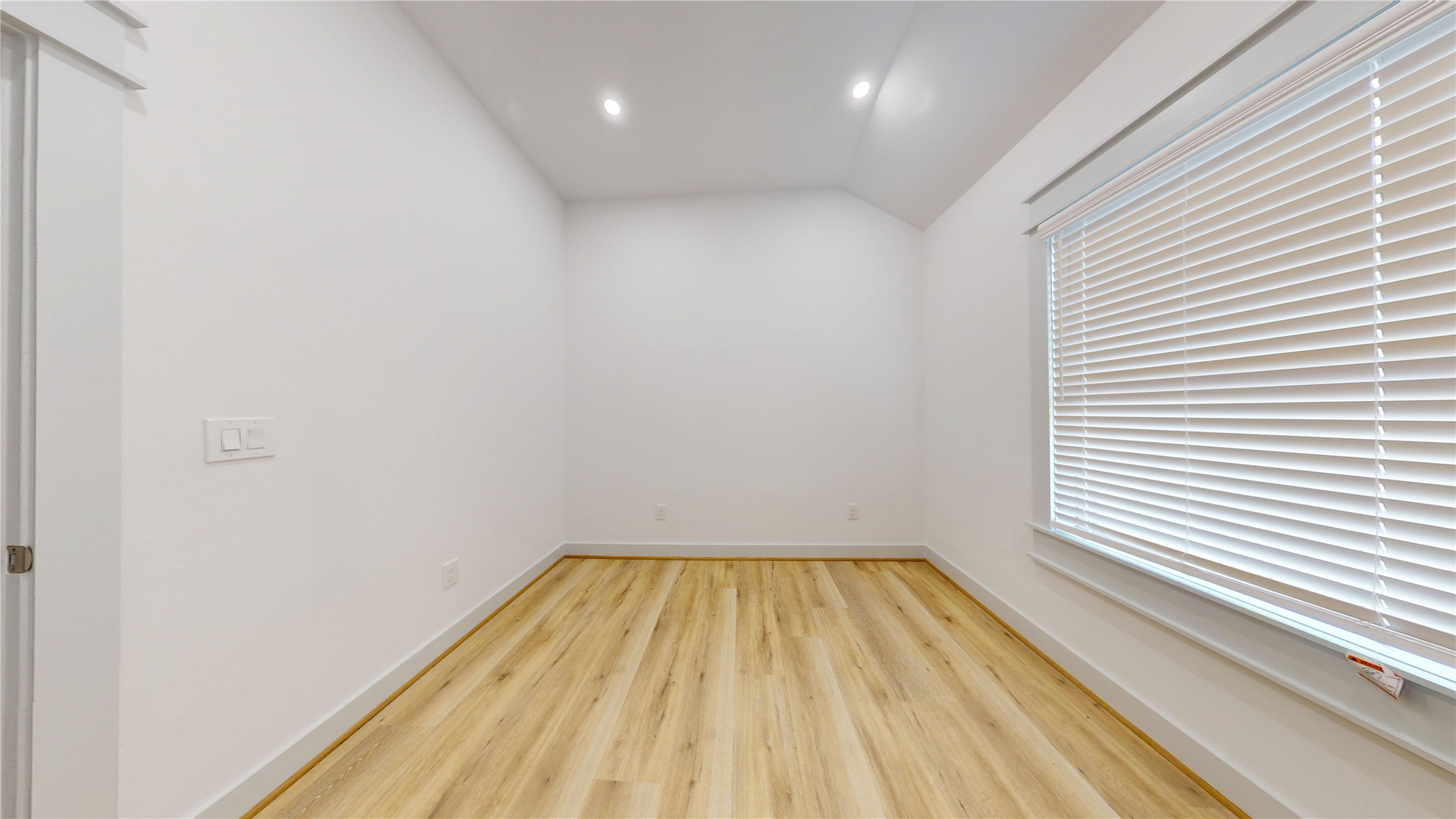 4305 Rogers Street Property Photo 29