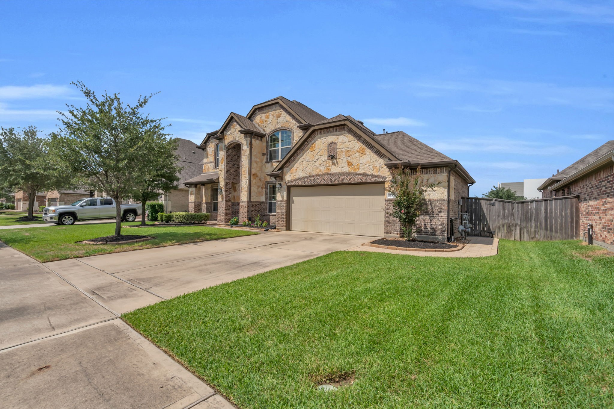 15706 Ponderosa Bend Drive Property Photo 2