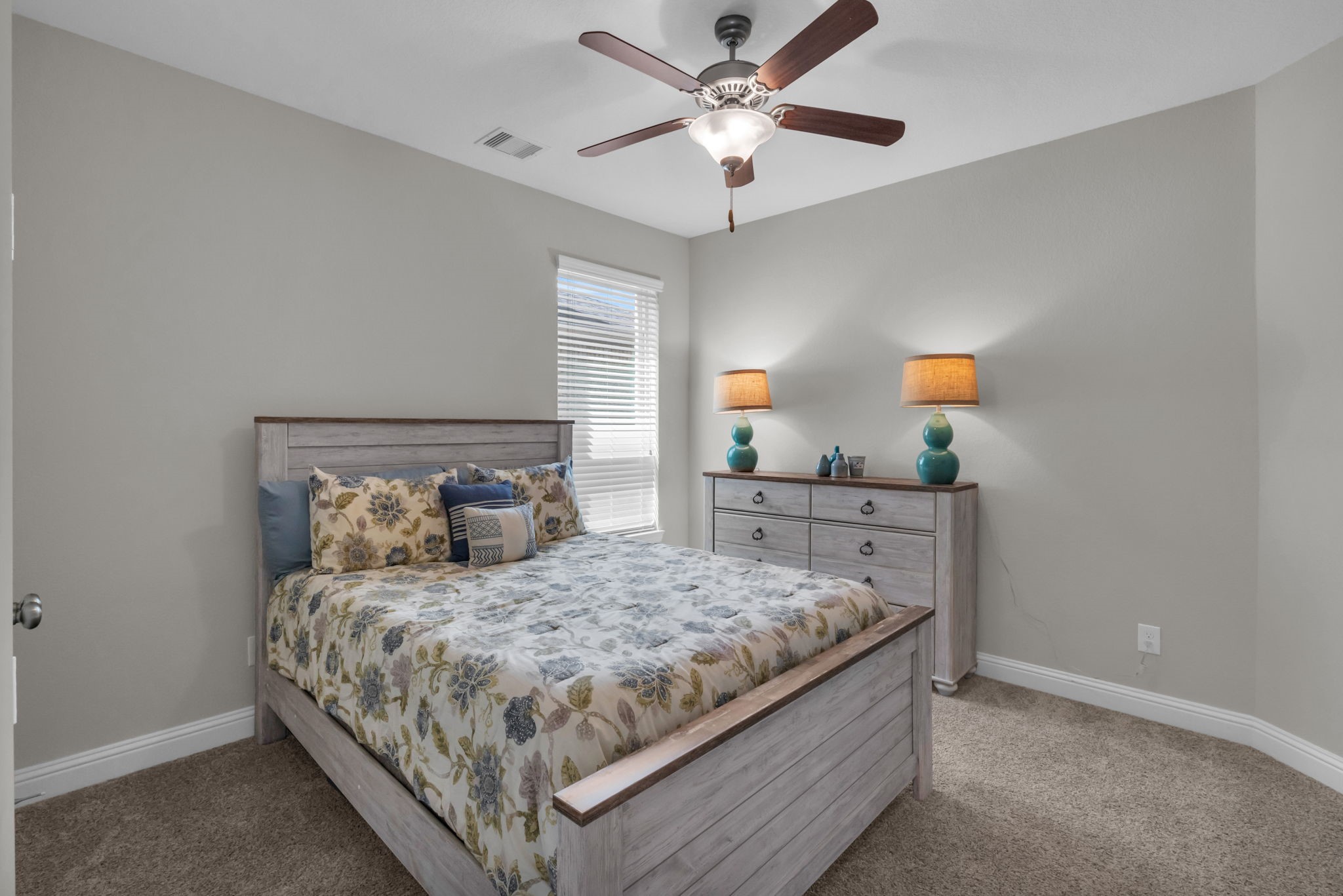 15706 Ponderosa Bend Drive Property Photo 9