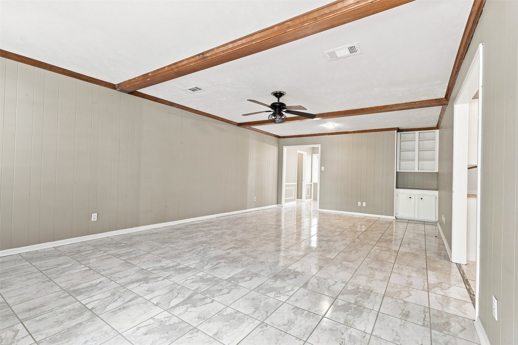7714 Kleingreen Lane Property Photo 4