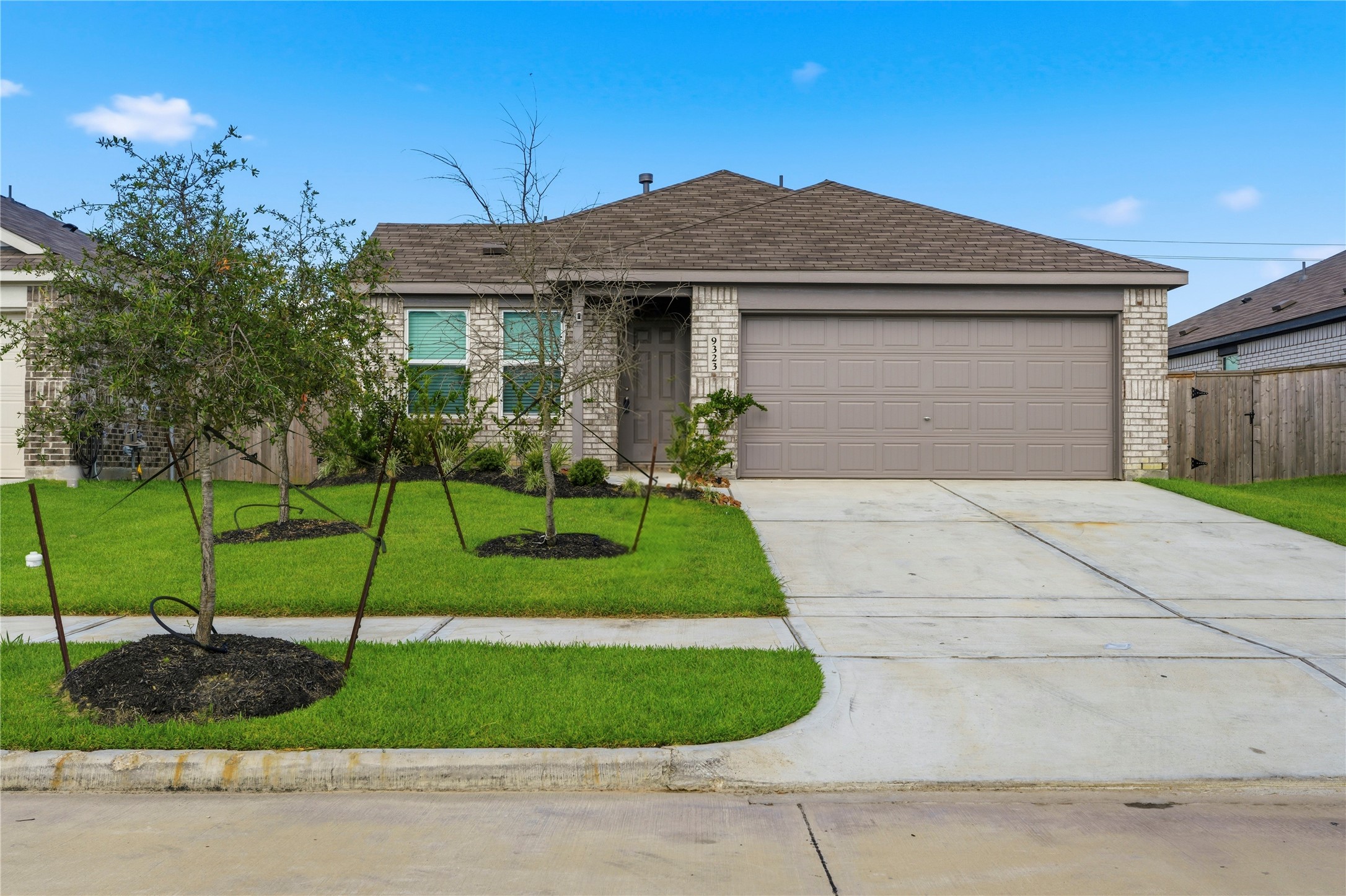 9323 Speckled Trout Drive Property Photo 2