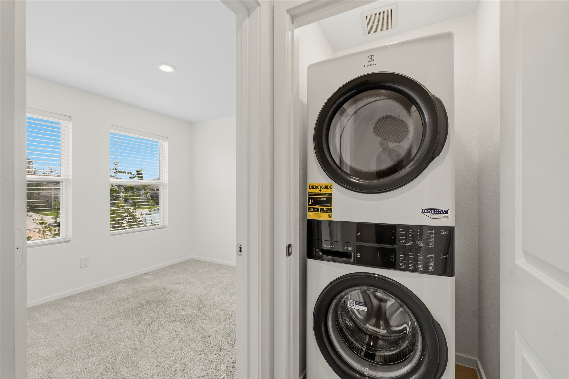9323 Speckled Trout Drive Property Photo 4