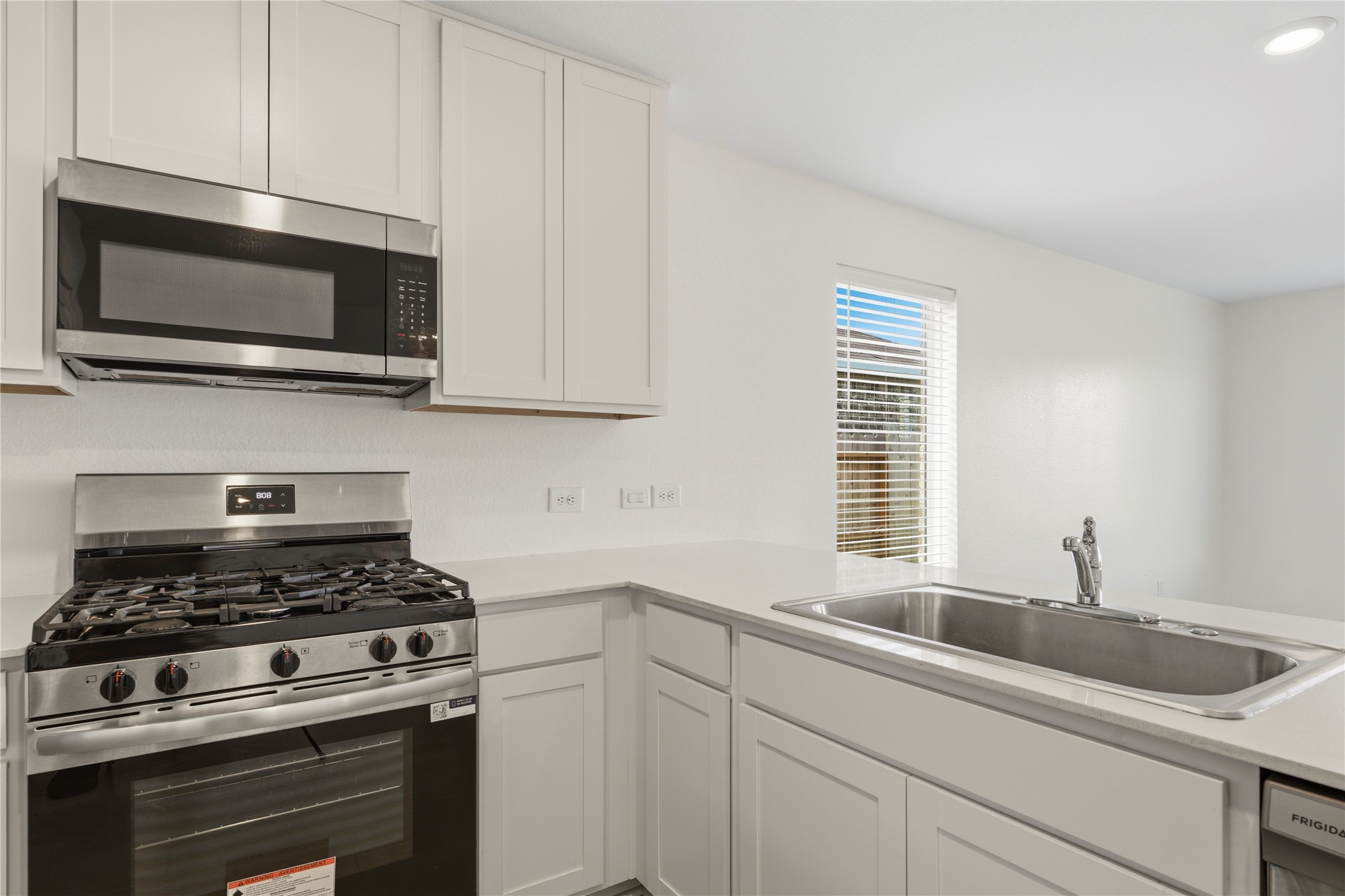 9323 Speckled Trout Drive Property Photo 8
