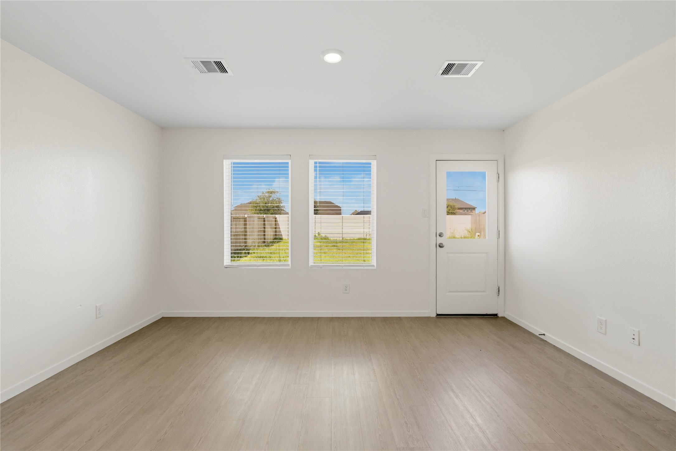 9323 Speckled Trout Drive Property Photo 10