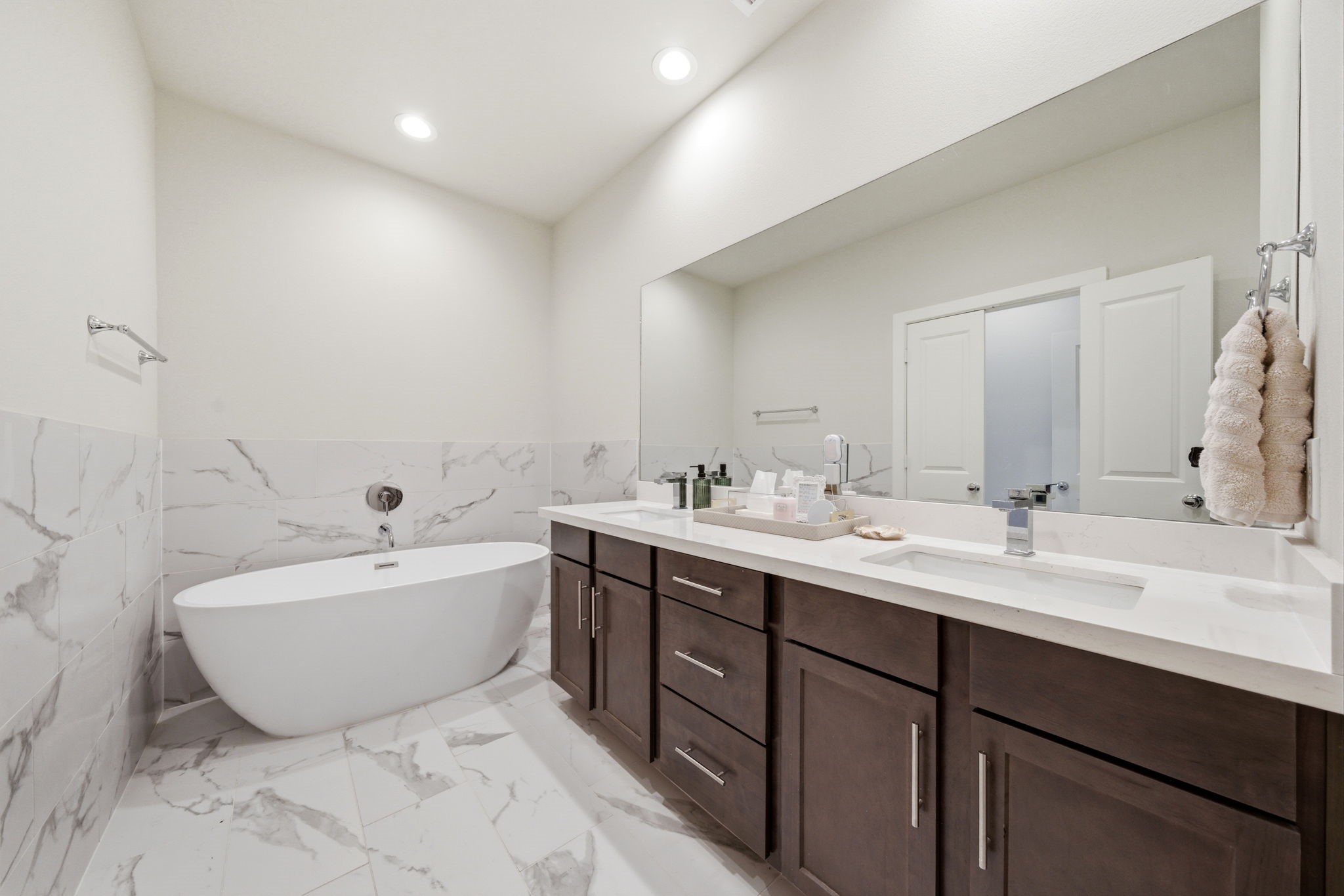 5929 Haring Lane Property Photo 18