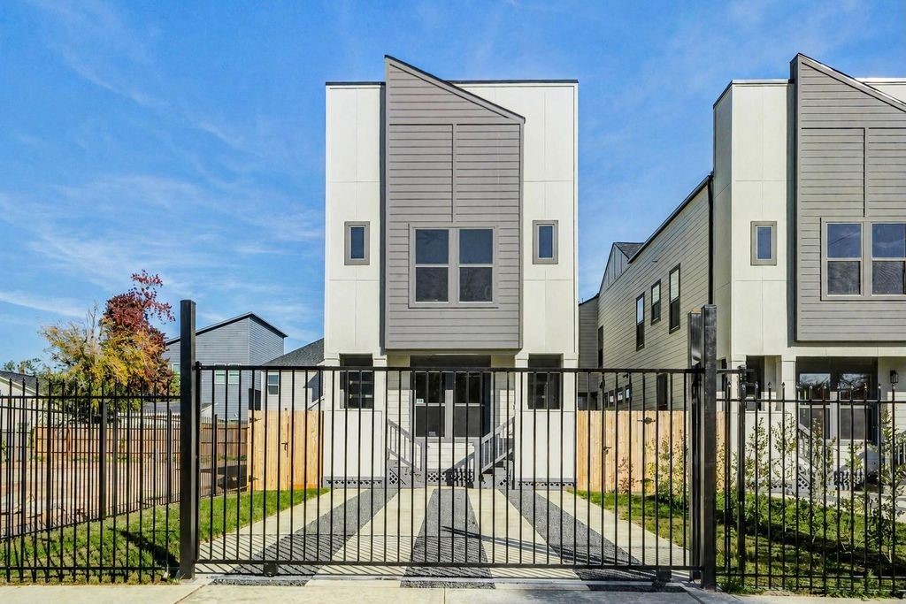 4803 Paula Street A/b Property Photo 1