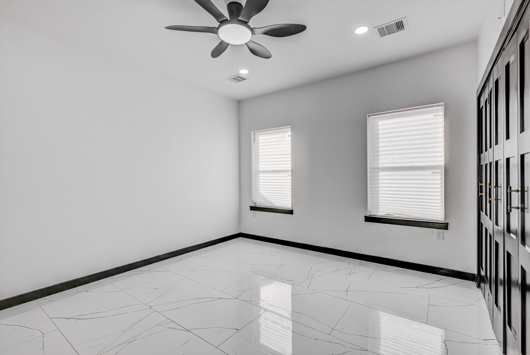 5911 Rietta Property Photo 26