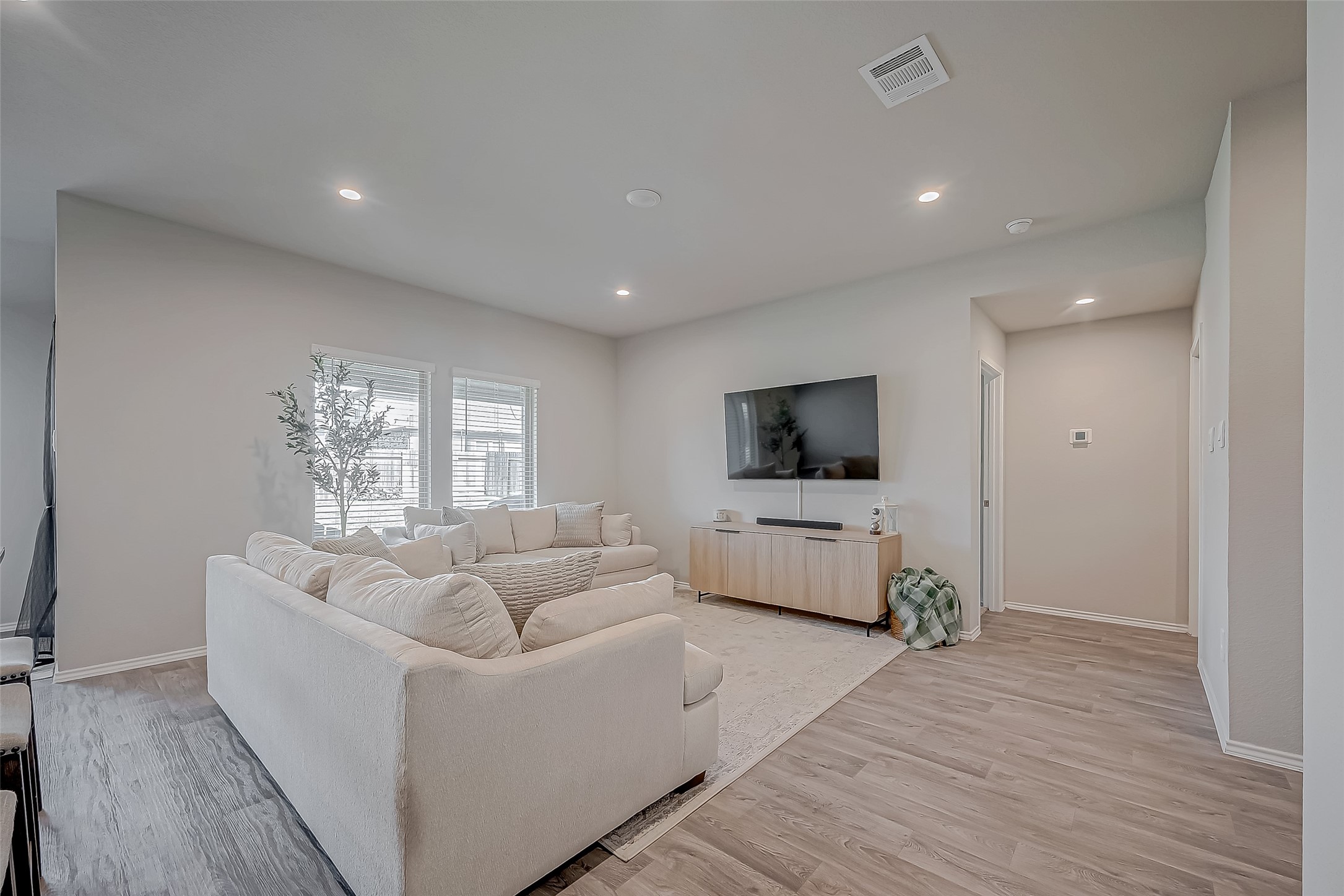 15010 Eastern Wood Road Property Photo 8