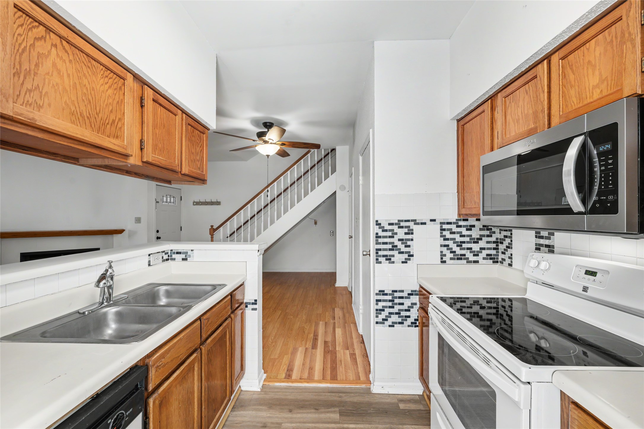 7575 Cambridge Street 1304 Property Photo 27