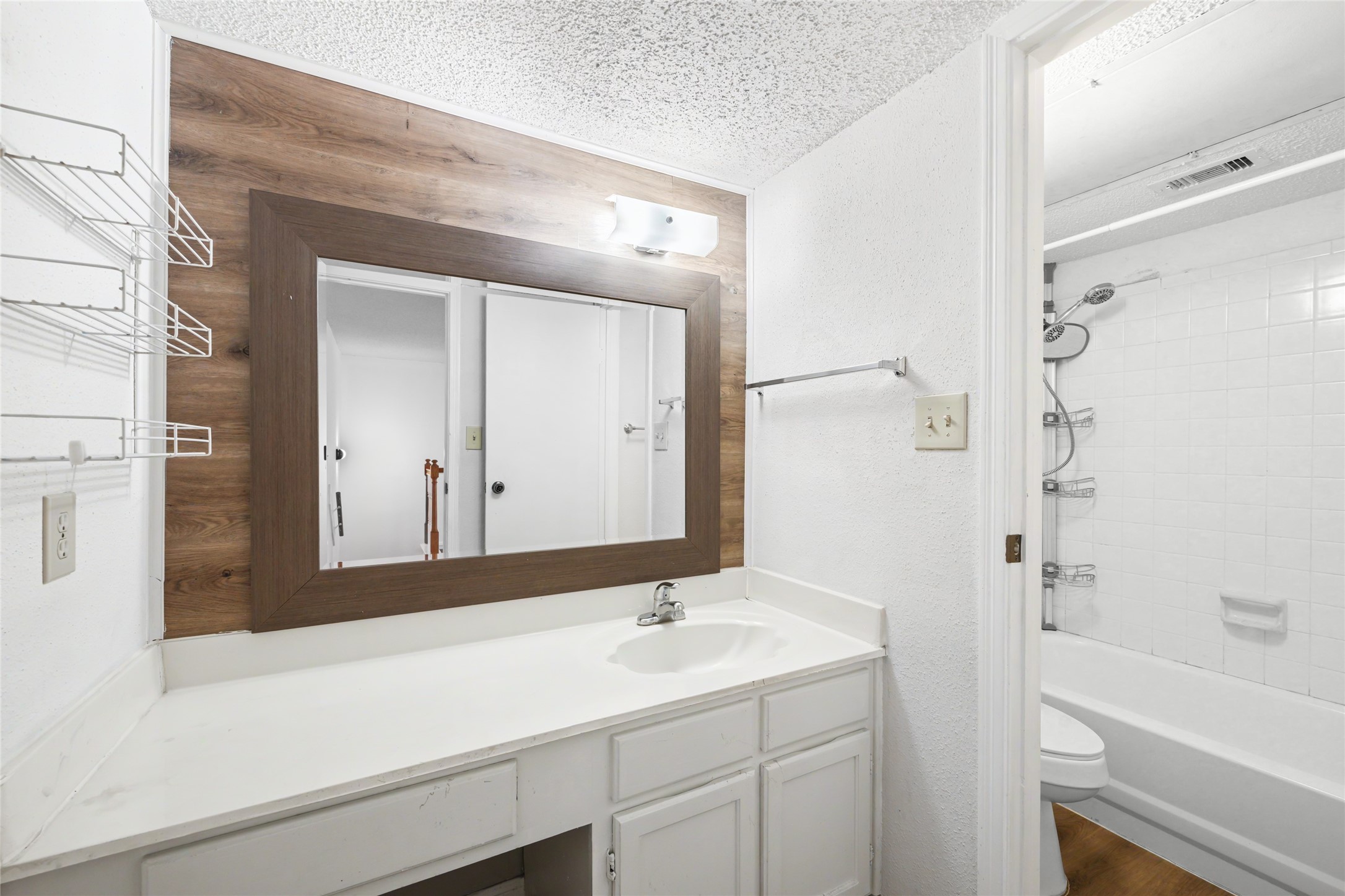 7575 Cambridge Street 1304 Property Photo 31