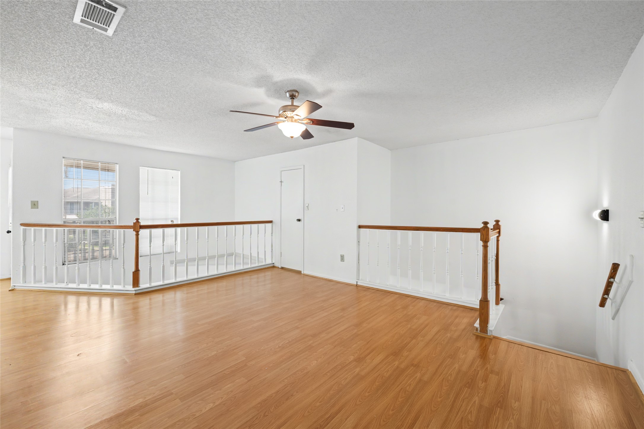 7575 Cambridge Street 1304 Property Photo 32