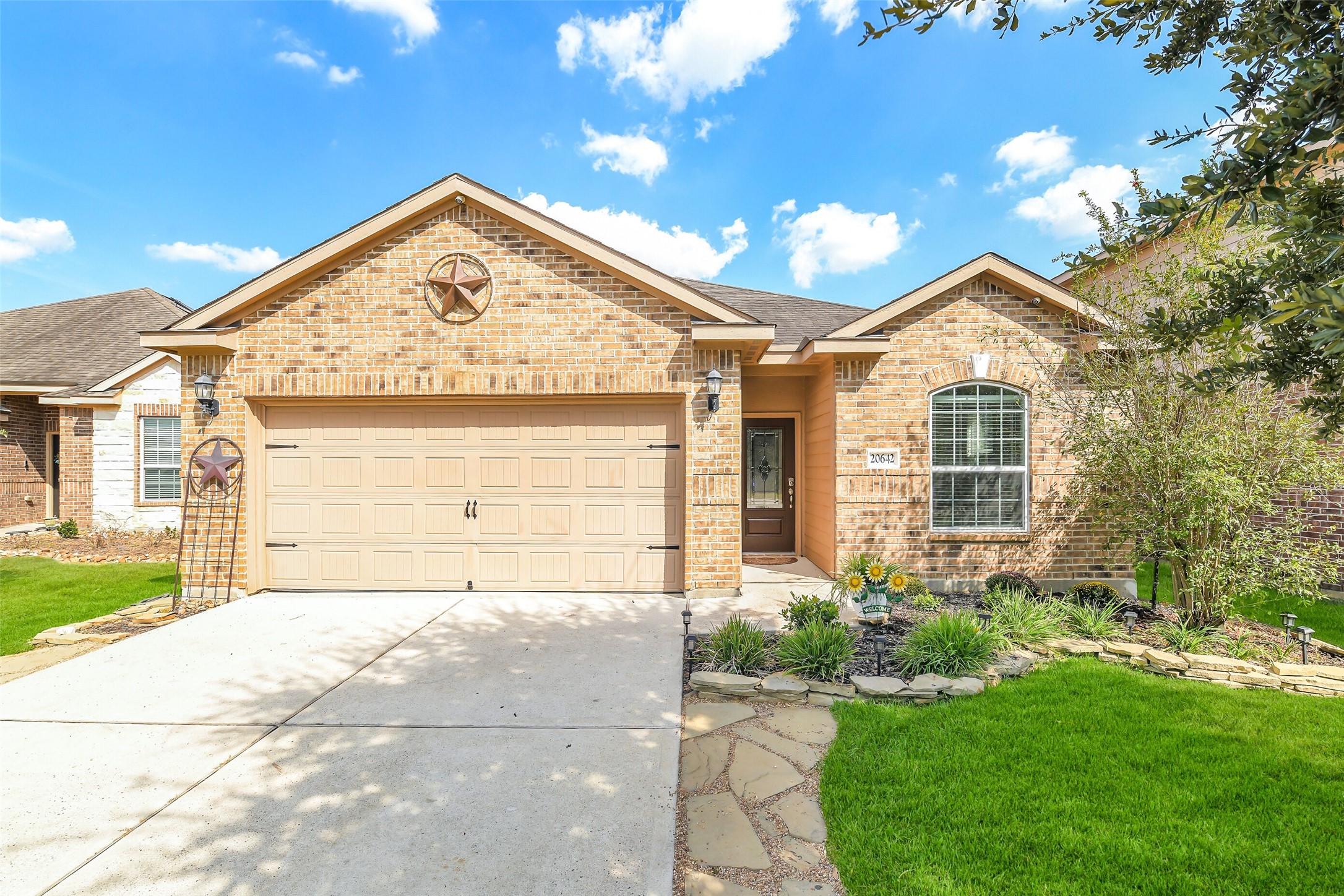 20642 Fresh Hills Court Property Photo 1