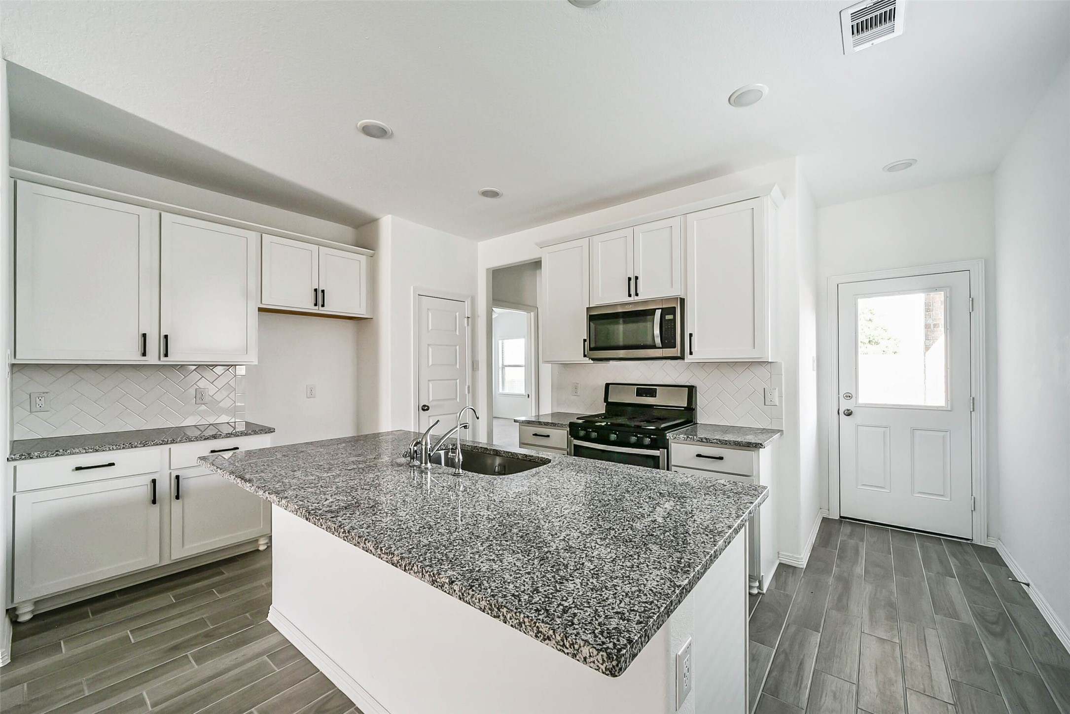 5626 Tabula Rasa Dr Property Photo 10