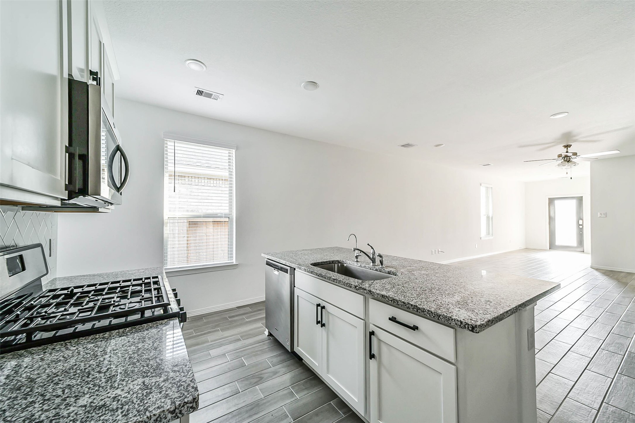 5626 Tabula Rasa Dr Property Photo 13