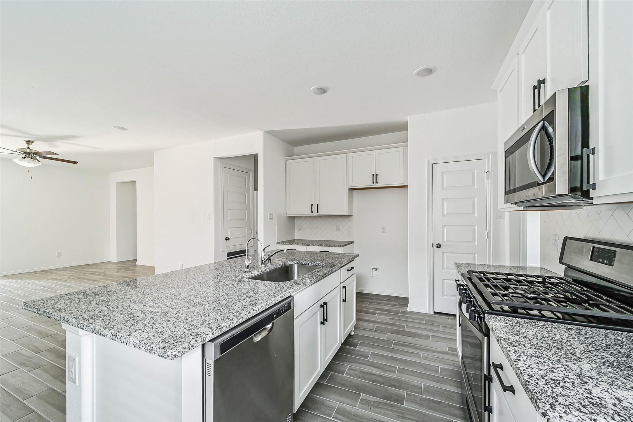 5626 Tabula Rasa Dr Property Photo 14