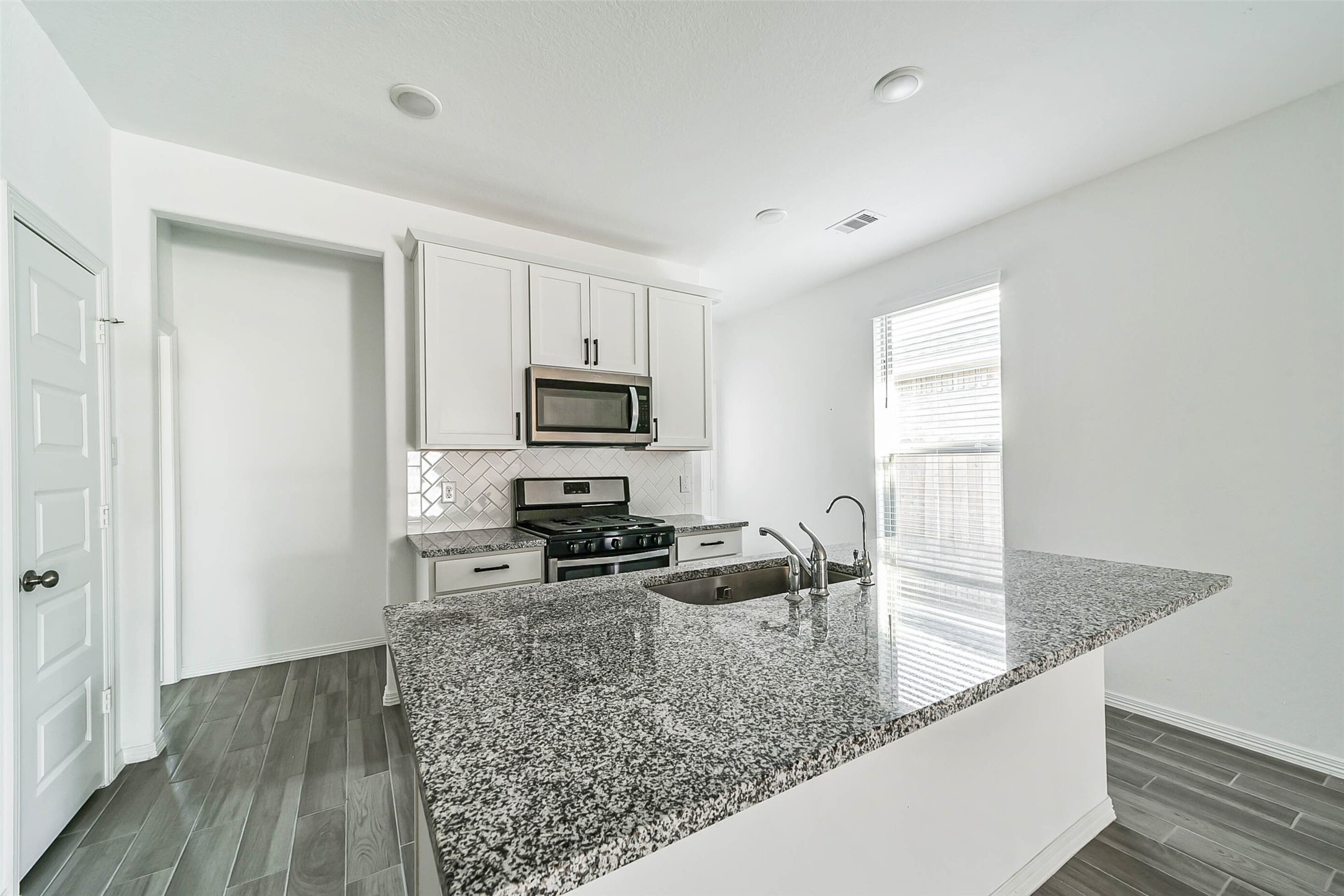 5626 Tabula Rasa Dr Property Photo 15