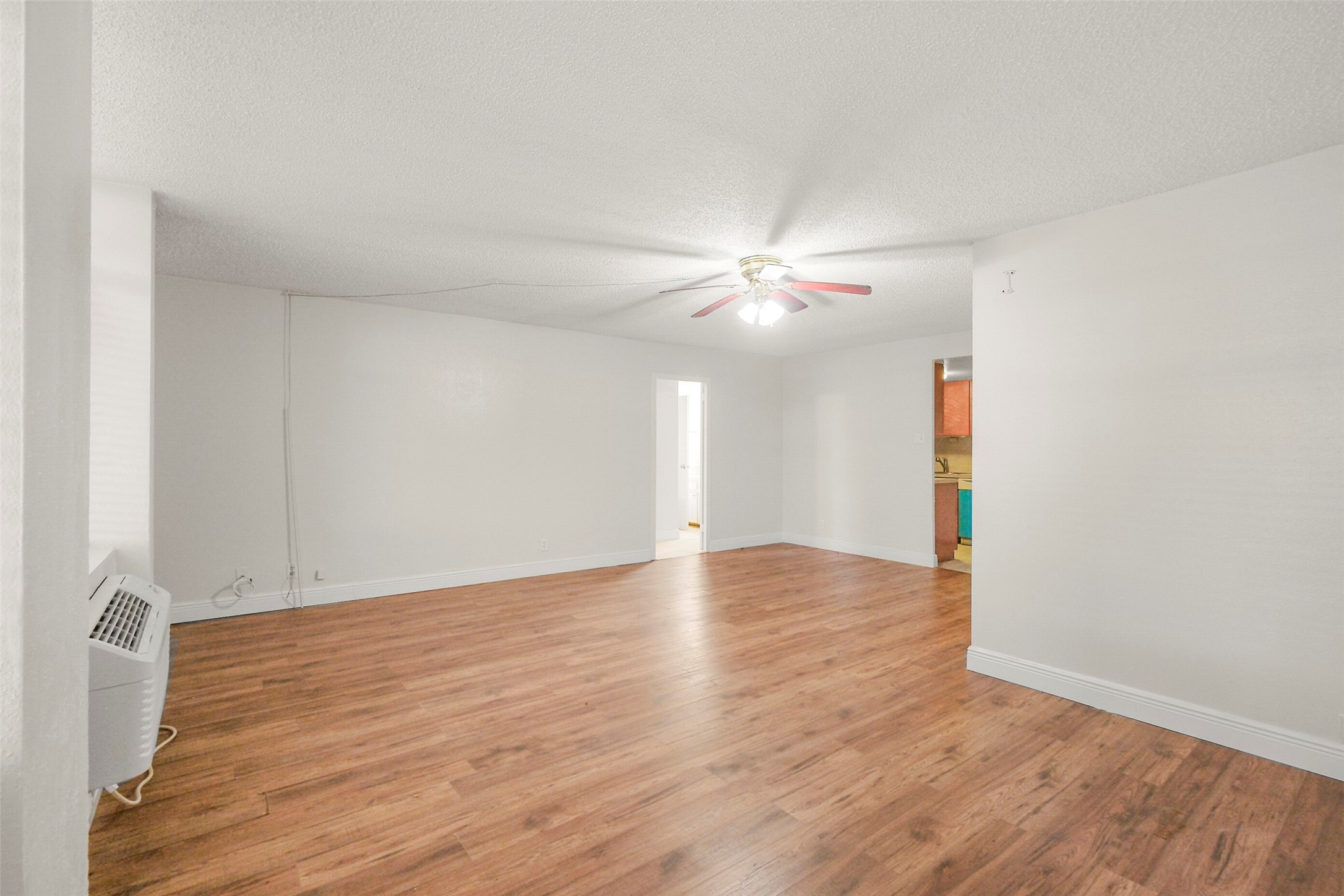 7520 Hornwood Drive 103 Property Photo 6