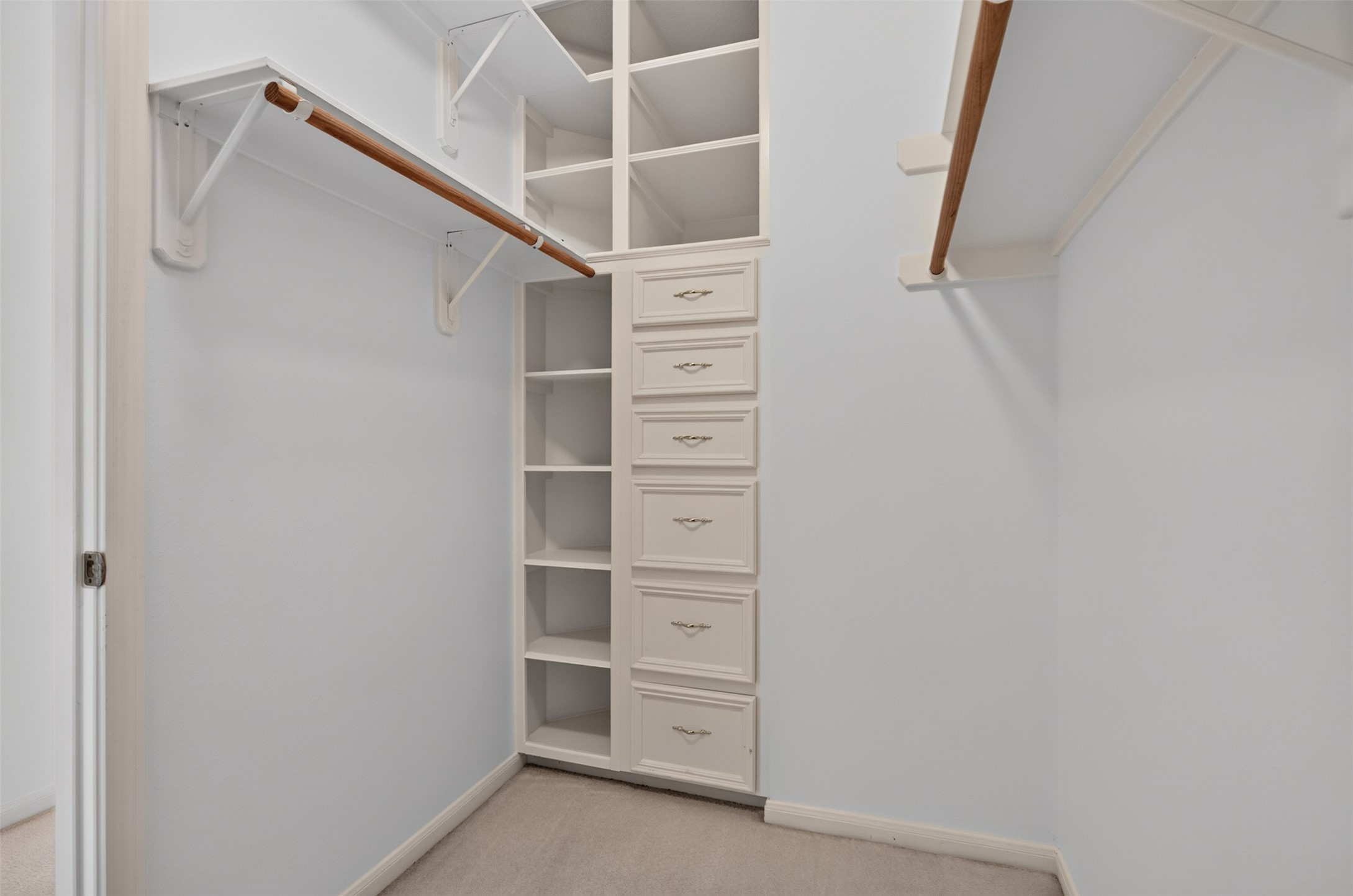 13911 Carriage Walk Lane Property Photo 27