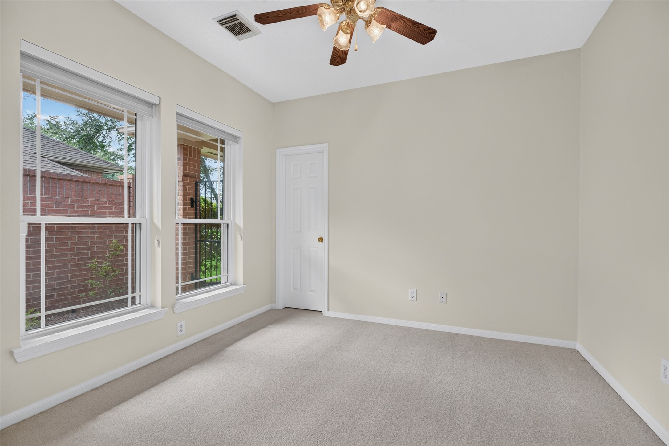 13911 Carriage Walk Lane Property Photo 30