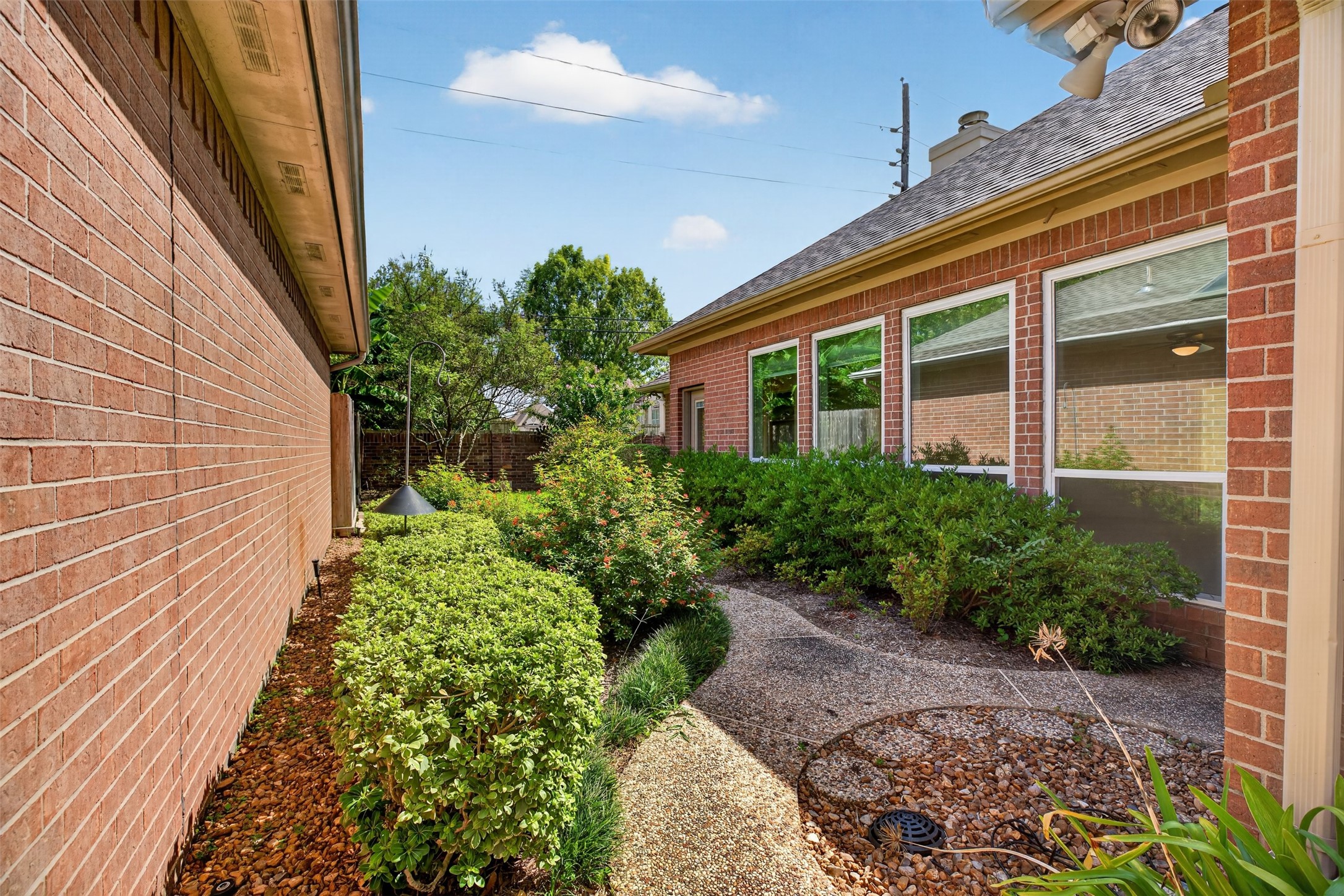 13911 Carriage Walk Lane Property Photo 38