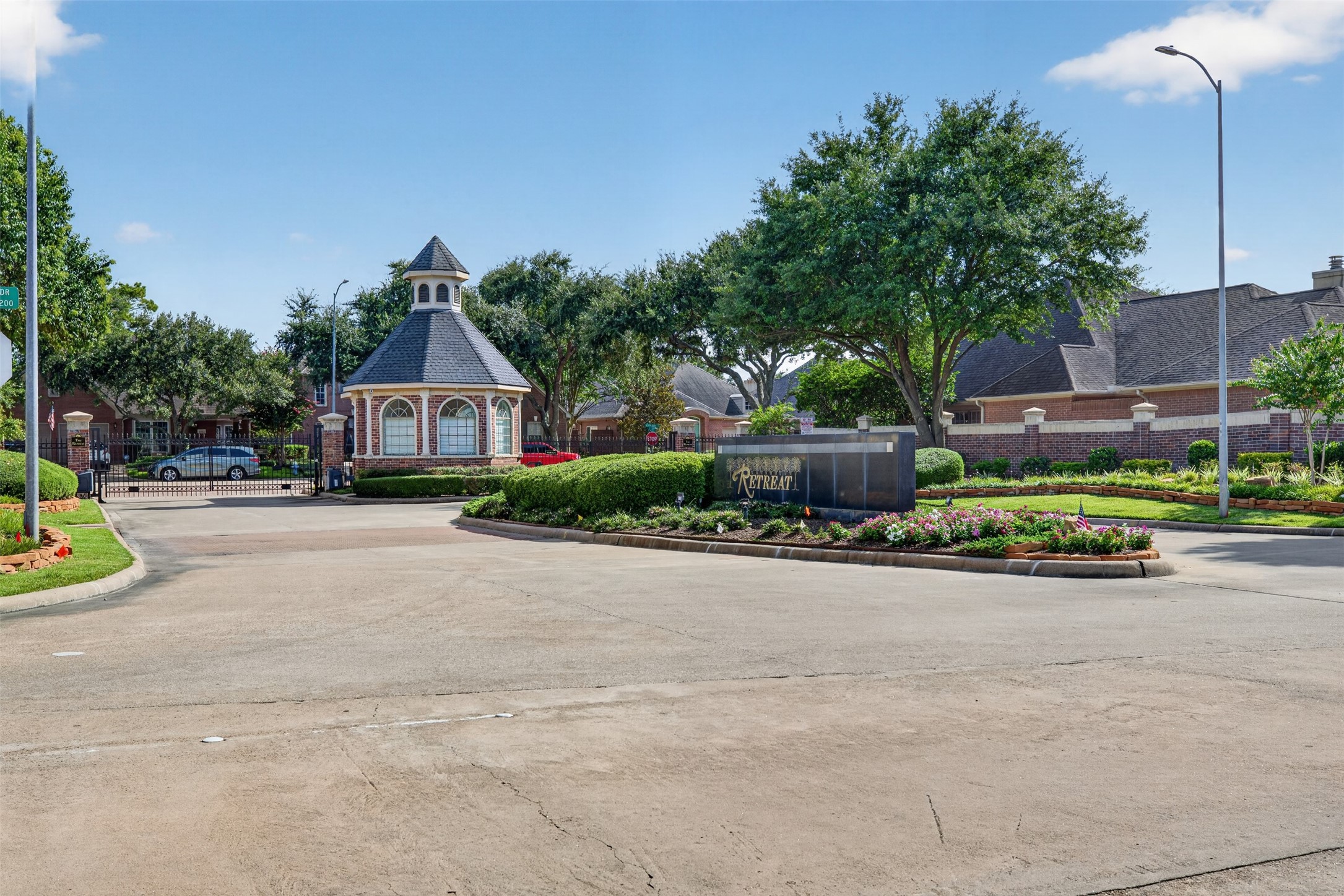 13911 Carriage Walk Lane Property Photo 40