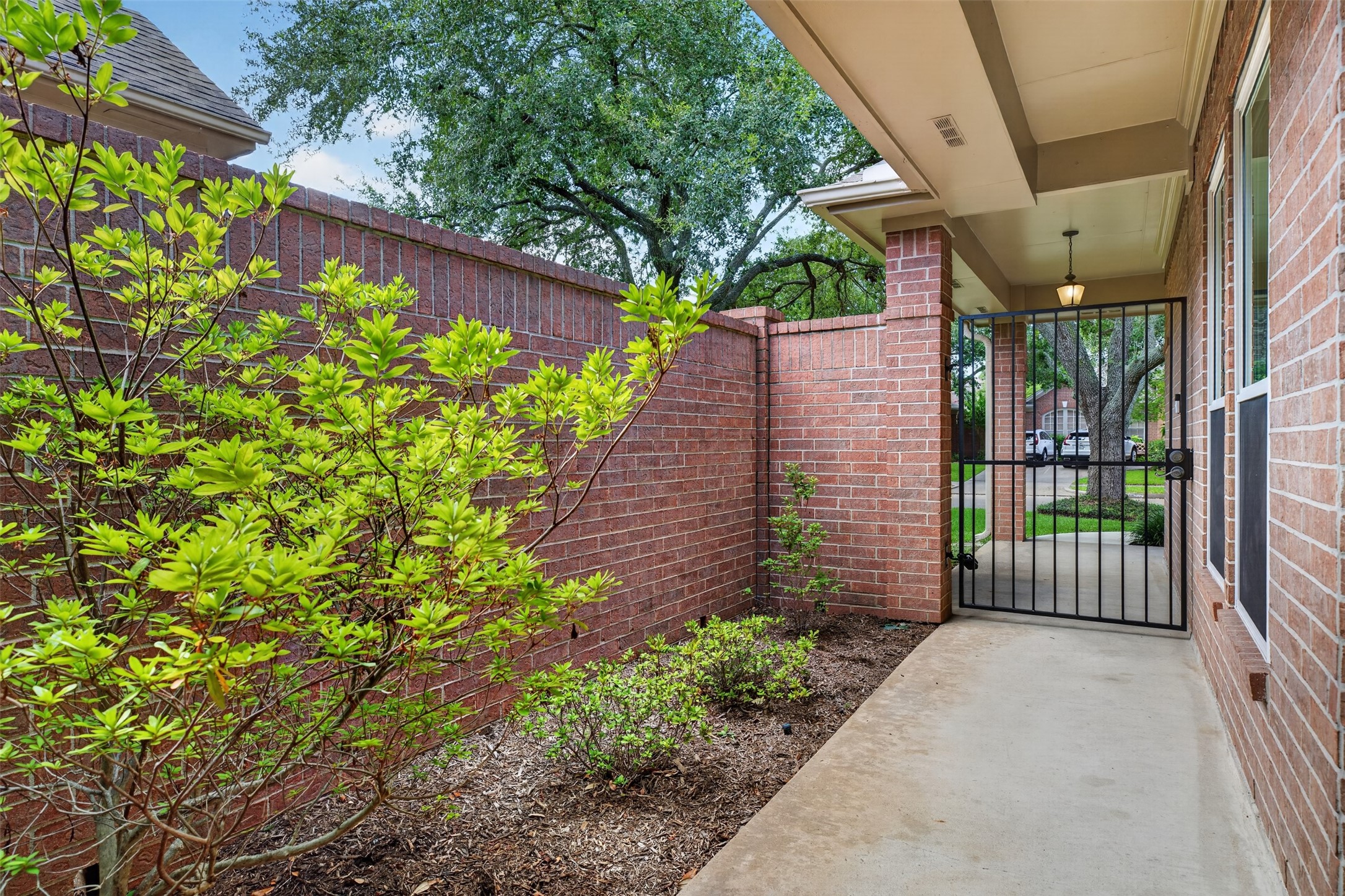 13911 Carriage Walk Lane Property Photo 41