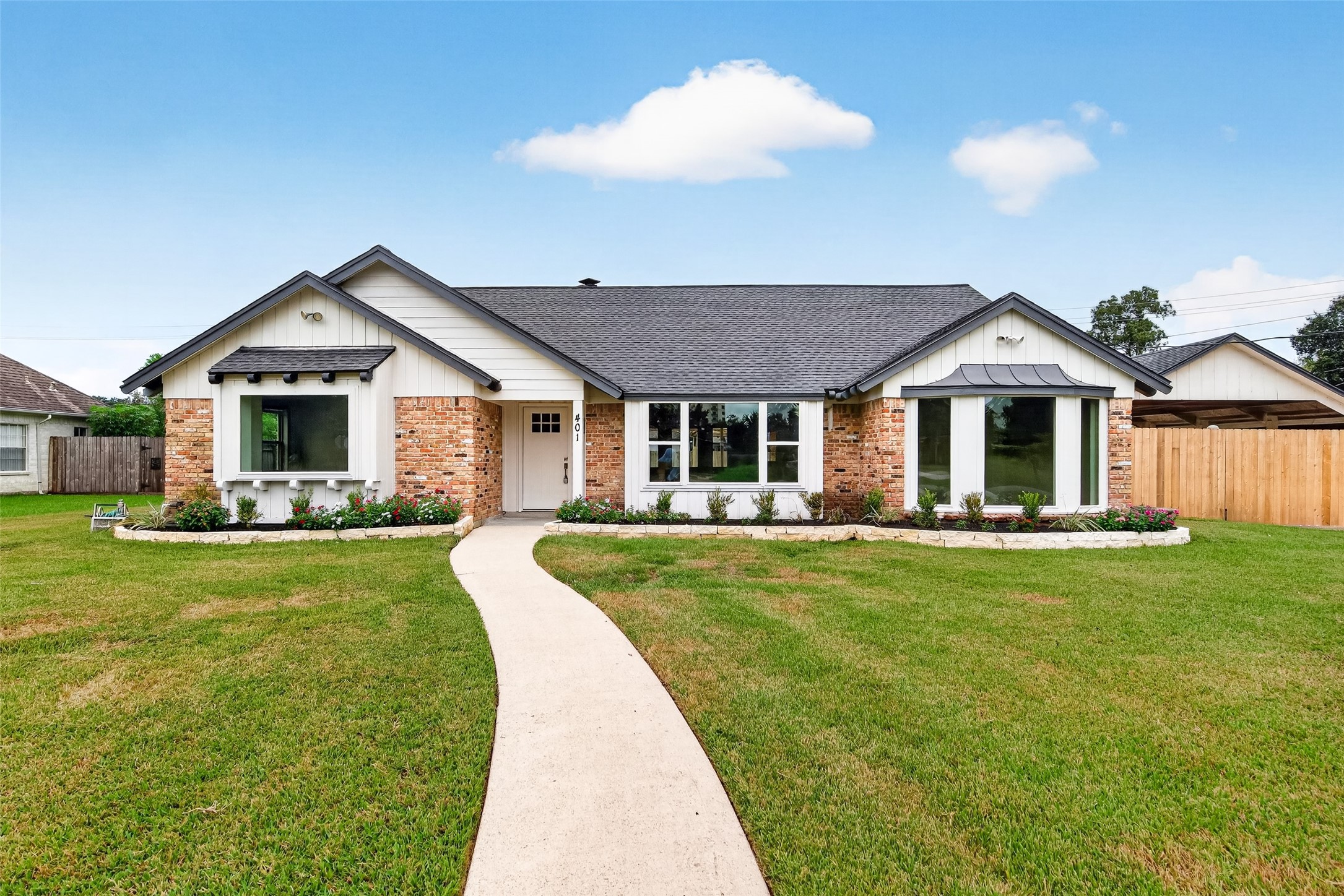 401 Shirleen Drive Property Photo 1
