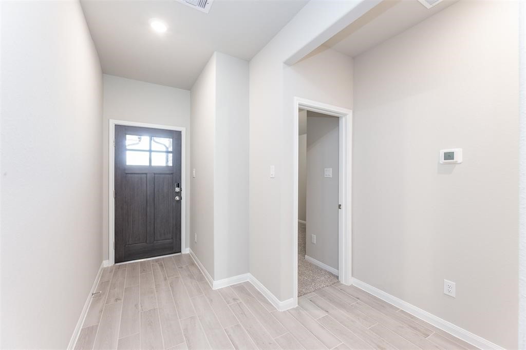7214 Toluca Drive Property Photo 4
