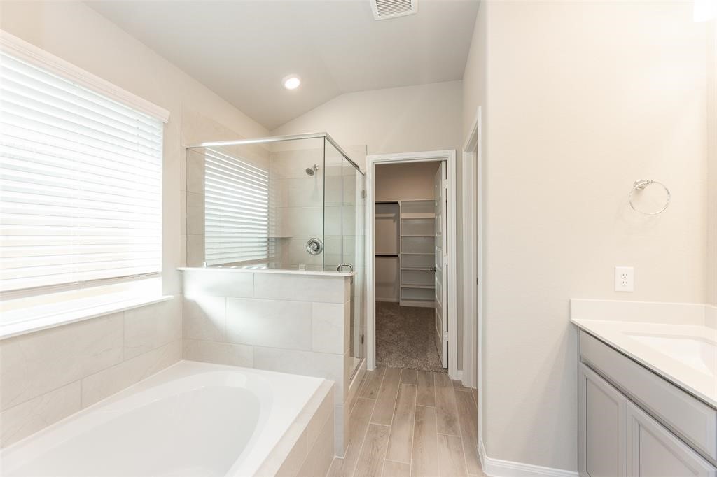 7214 Toluca Drive Property Photo 17