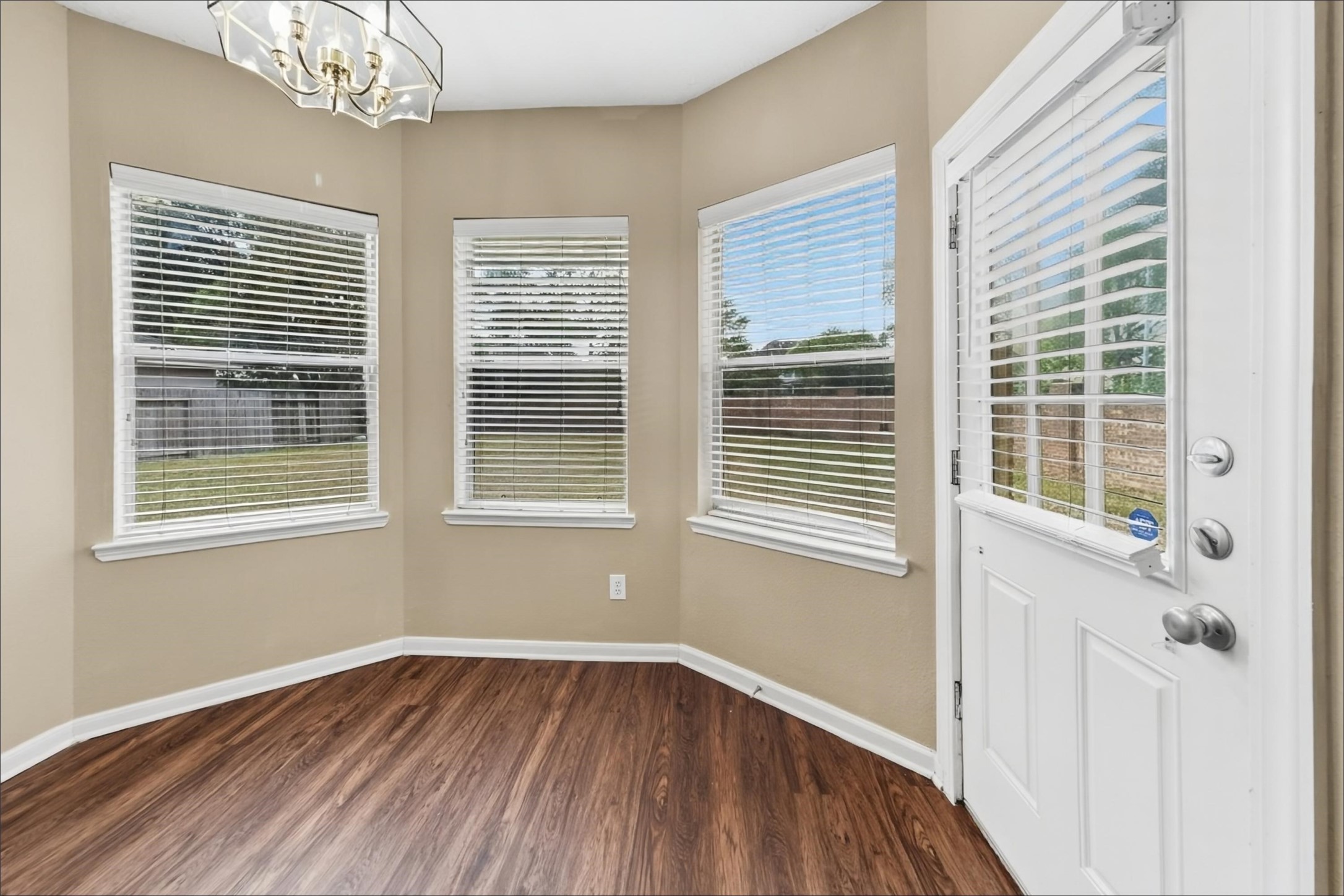 20263 Eden Pines Property Photo 4