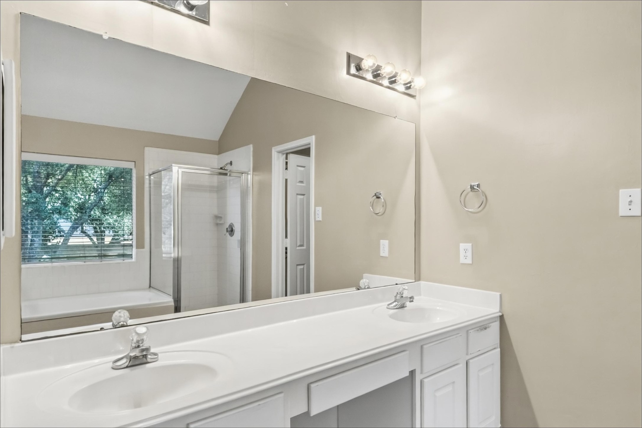 20263 Eden Pines Property Photo 12