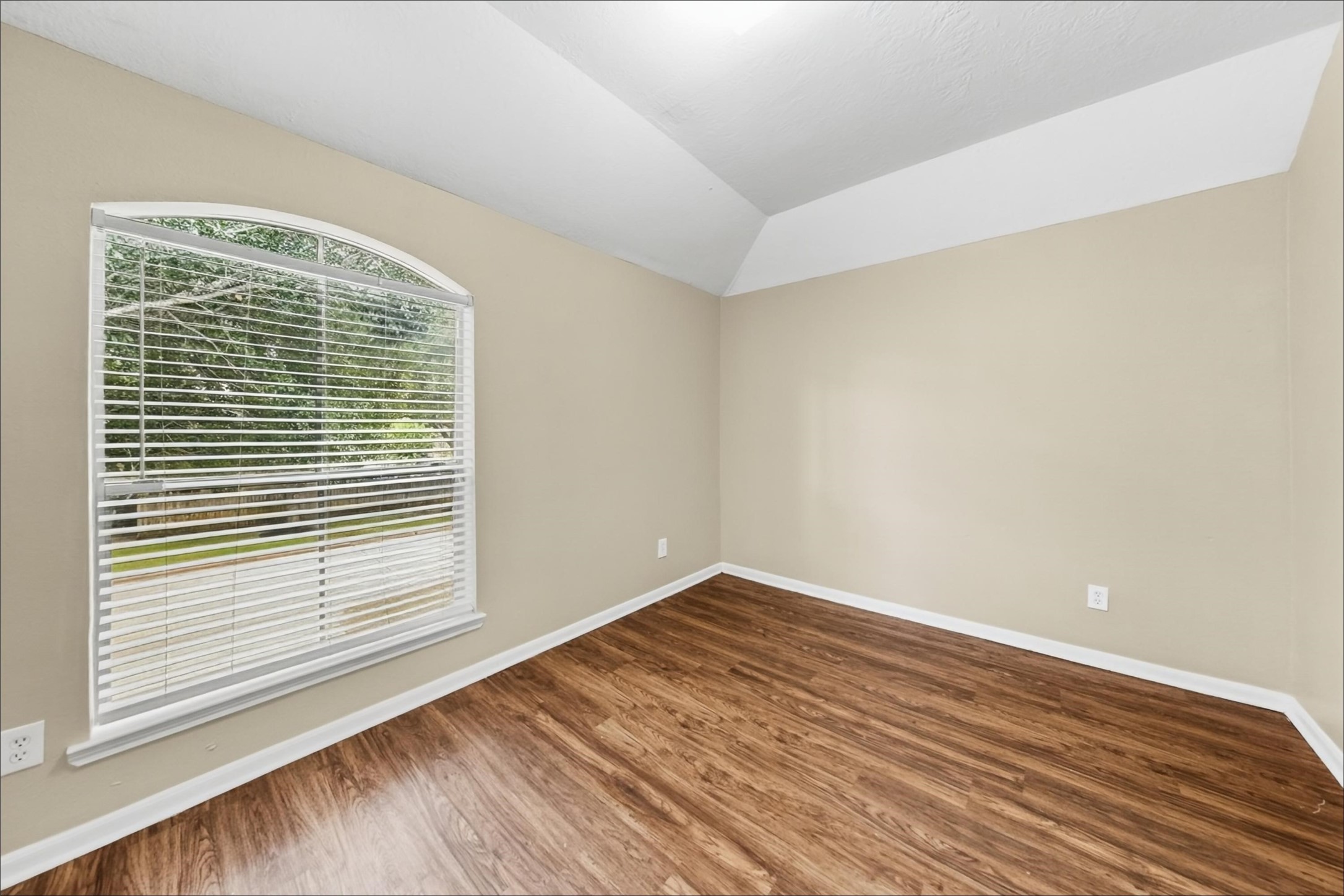 20263 Eden Pines Property Photo 17