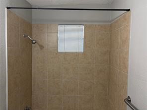 6301 Calhoun Road 10 Property Photo 4