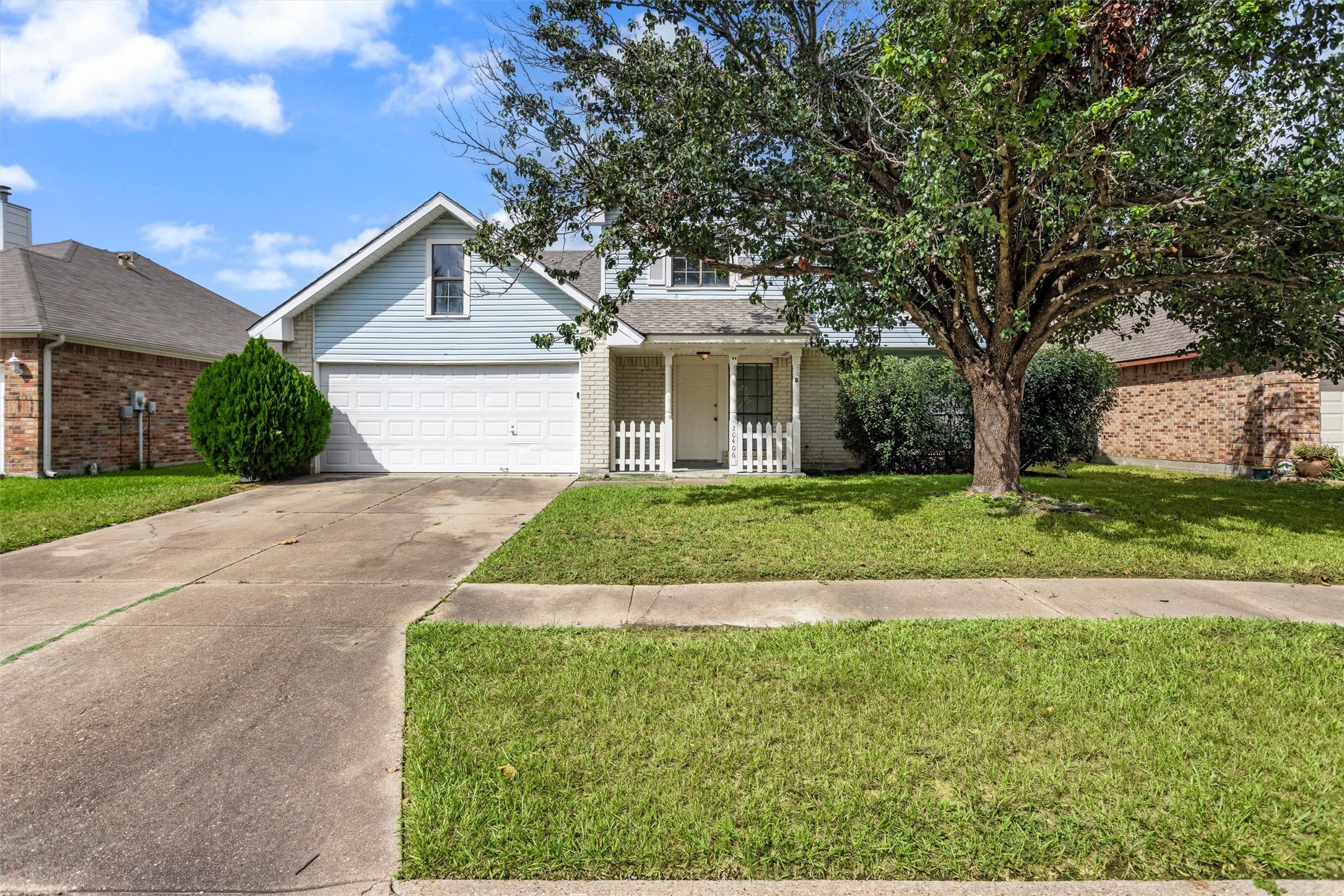 20406 Blue Juniper Drive Property Photo 1