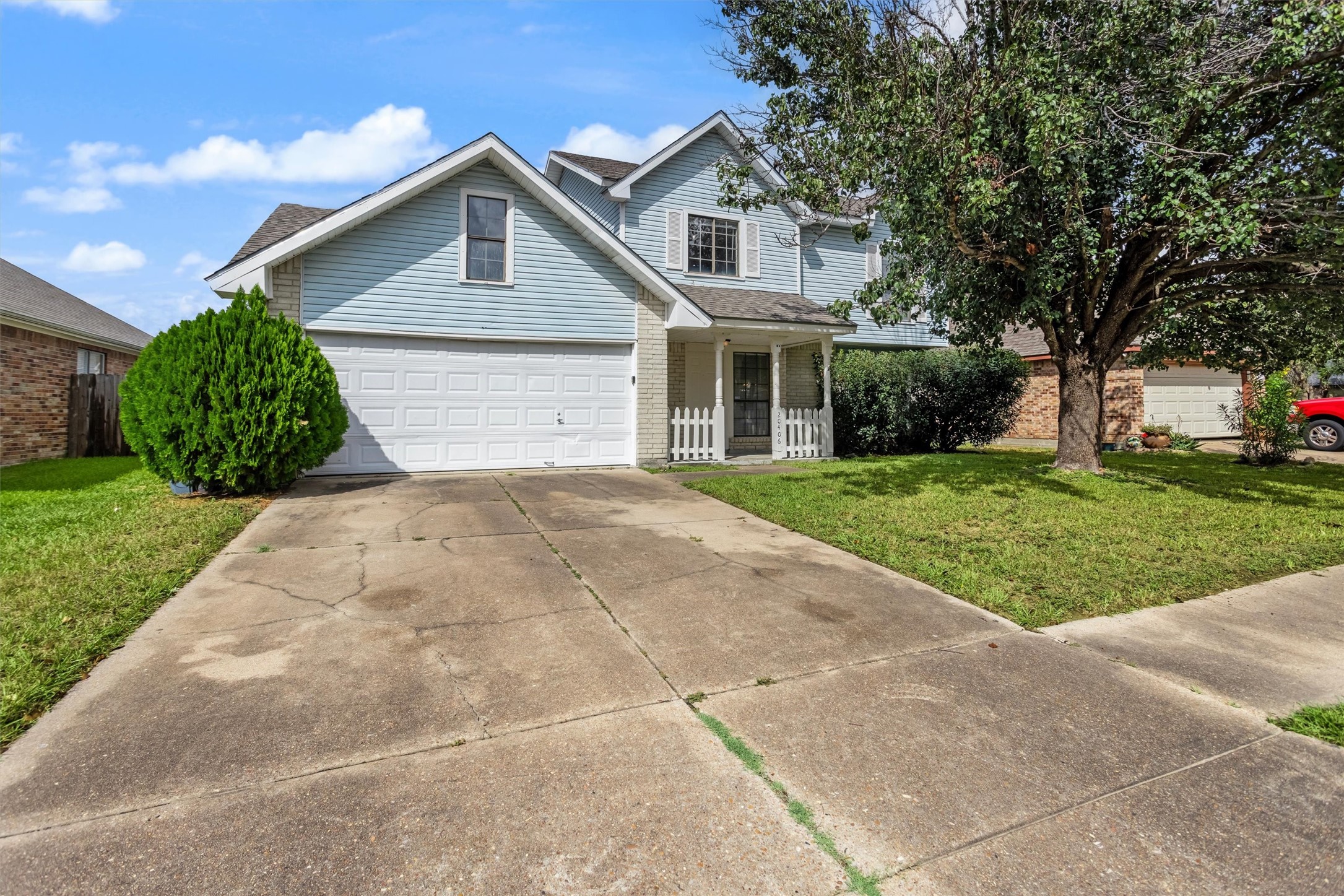 20406 Blue Juniper Drive Property Photo 6