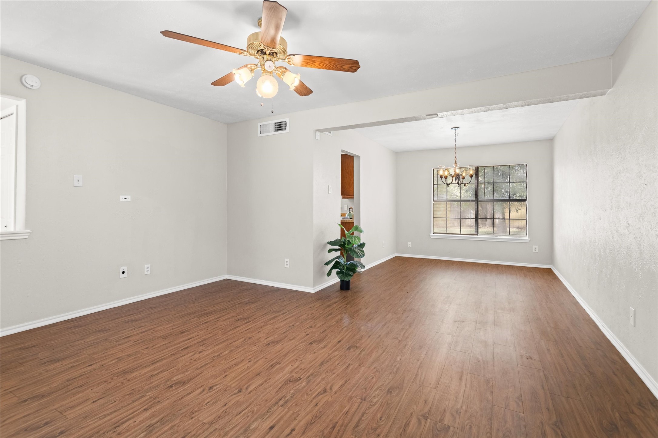 20406 Blue Juniper Drive Property Photo 12