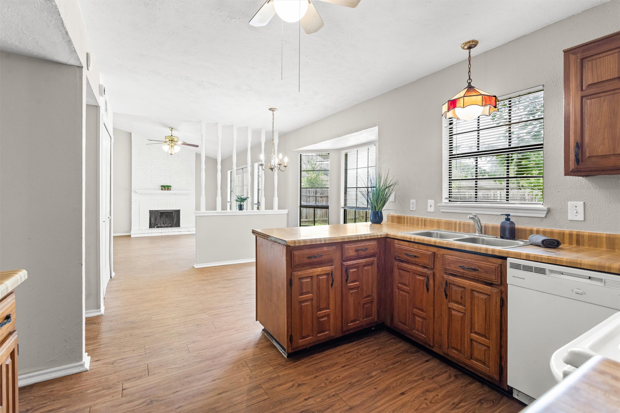 20406 Blue Juniper Drive Property Photo 15