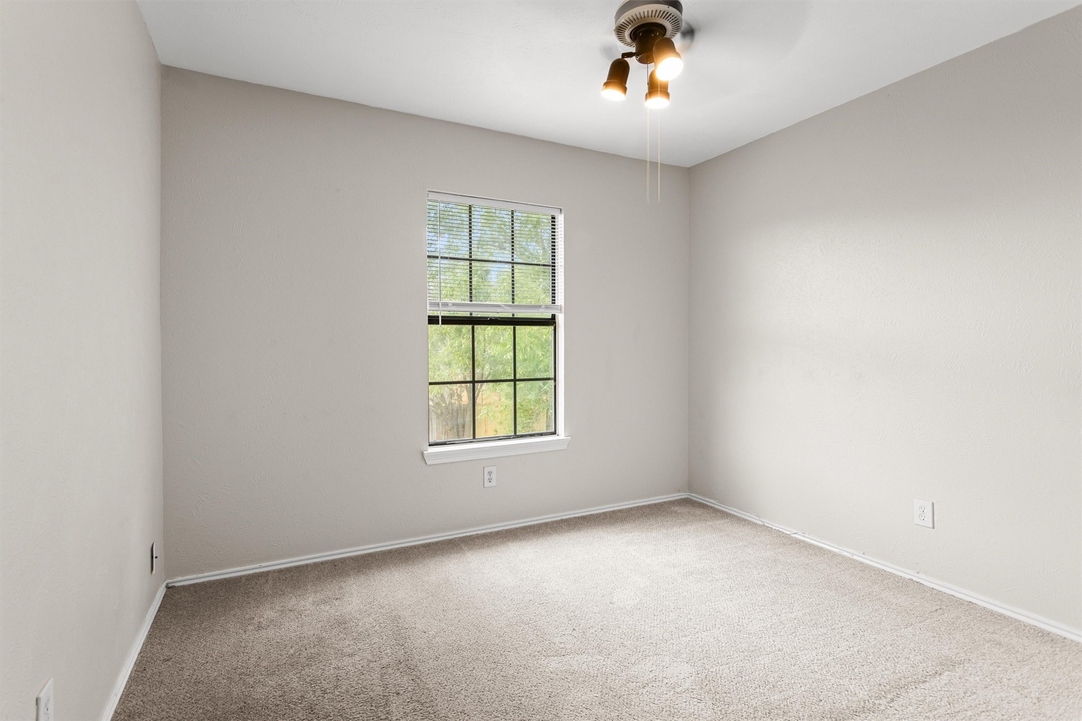 20406 Blue Juniper Drive Property Photo 31