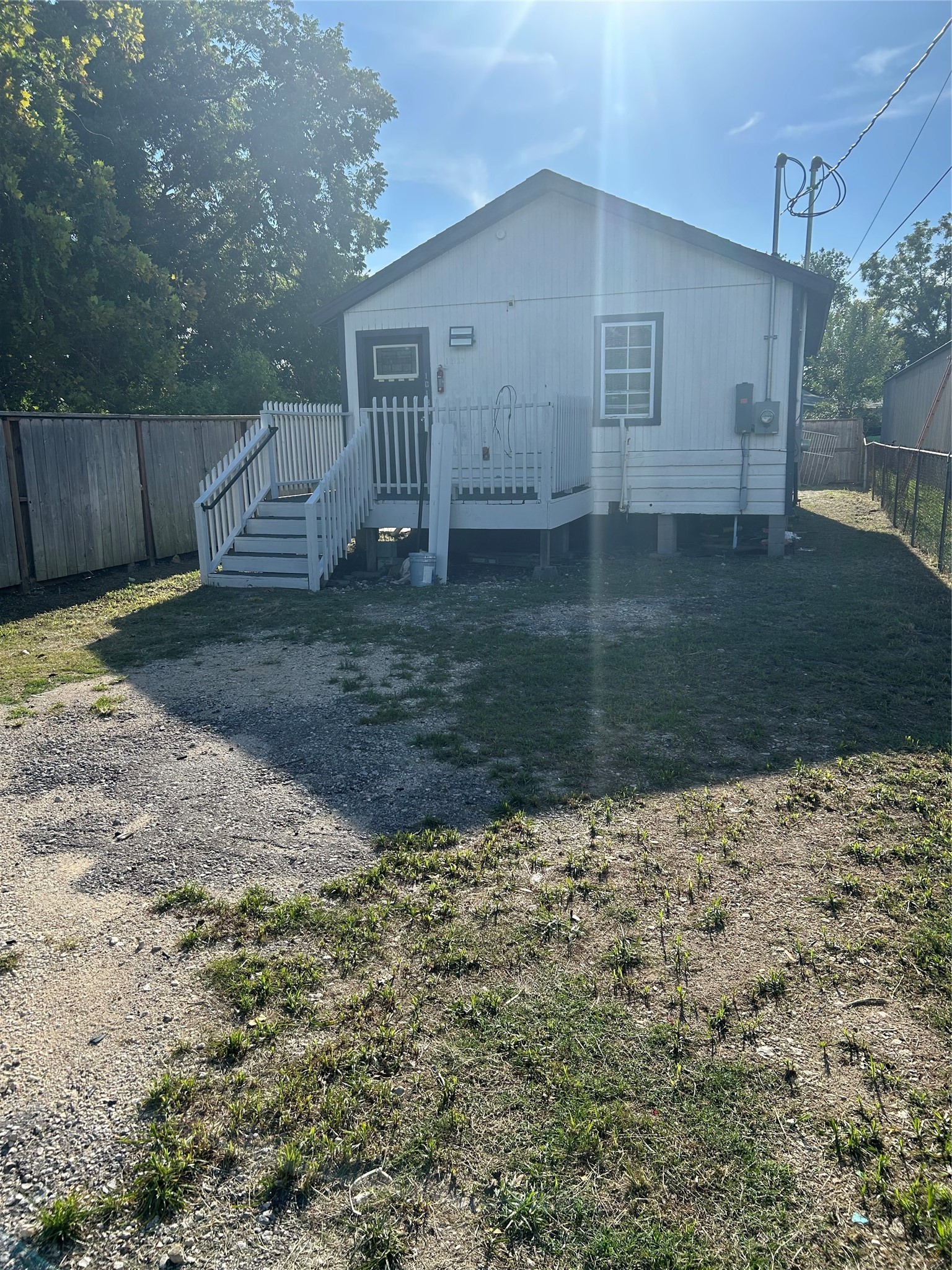 10133 Friendly Road Property Photo 8